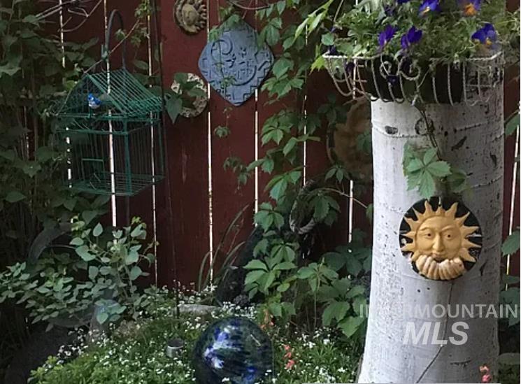 1105 Nevada St., Gooding, Idaho 83330, 4 Bedrooms, 2 Bathrooms, Residential For Sale, Price $305,000,MLS 98974637