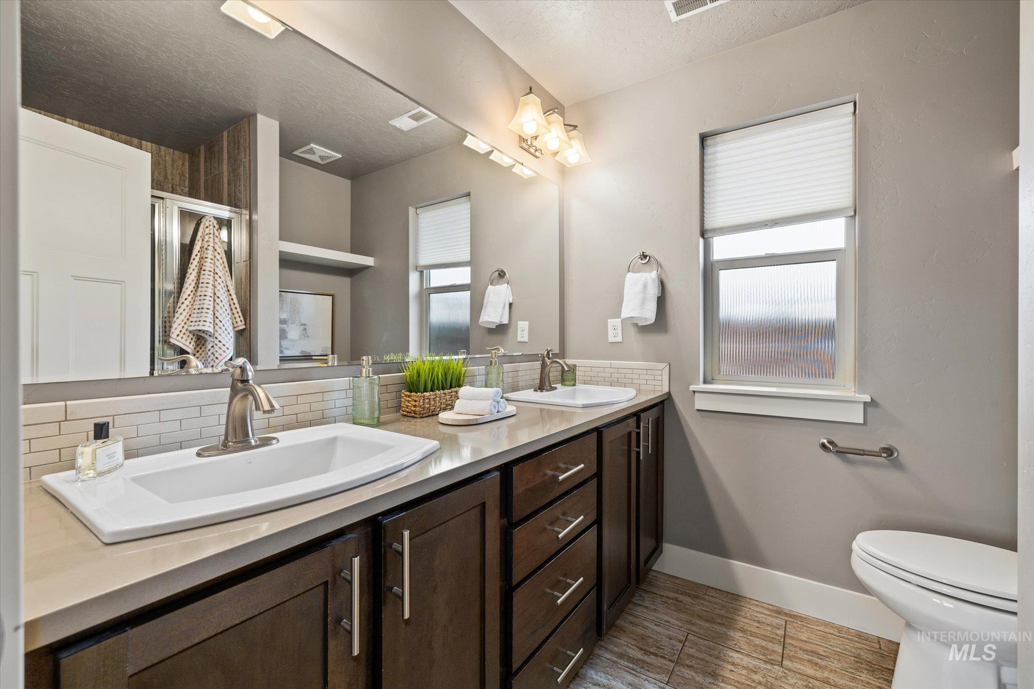 2737 E Humboldt Lane, Boise, Idaho 83706, 3 Bedrooms, 2.5 Bathrooms, Residential For Sale, Price $559,000,MLS 98974638