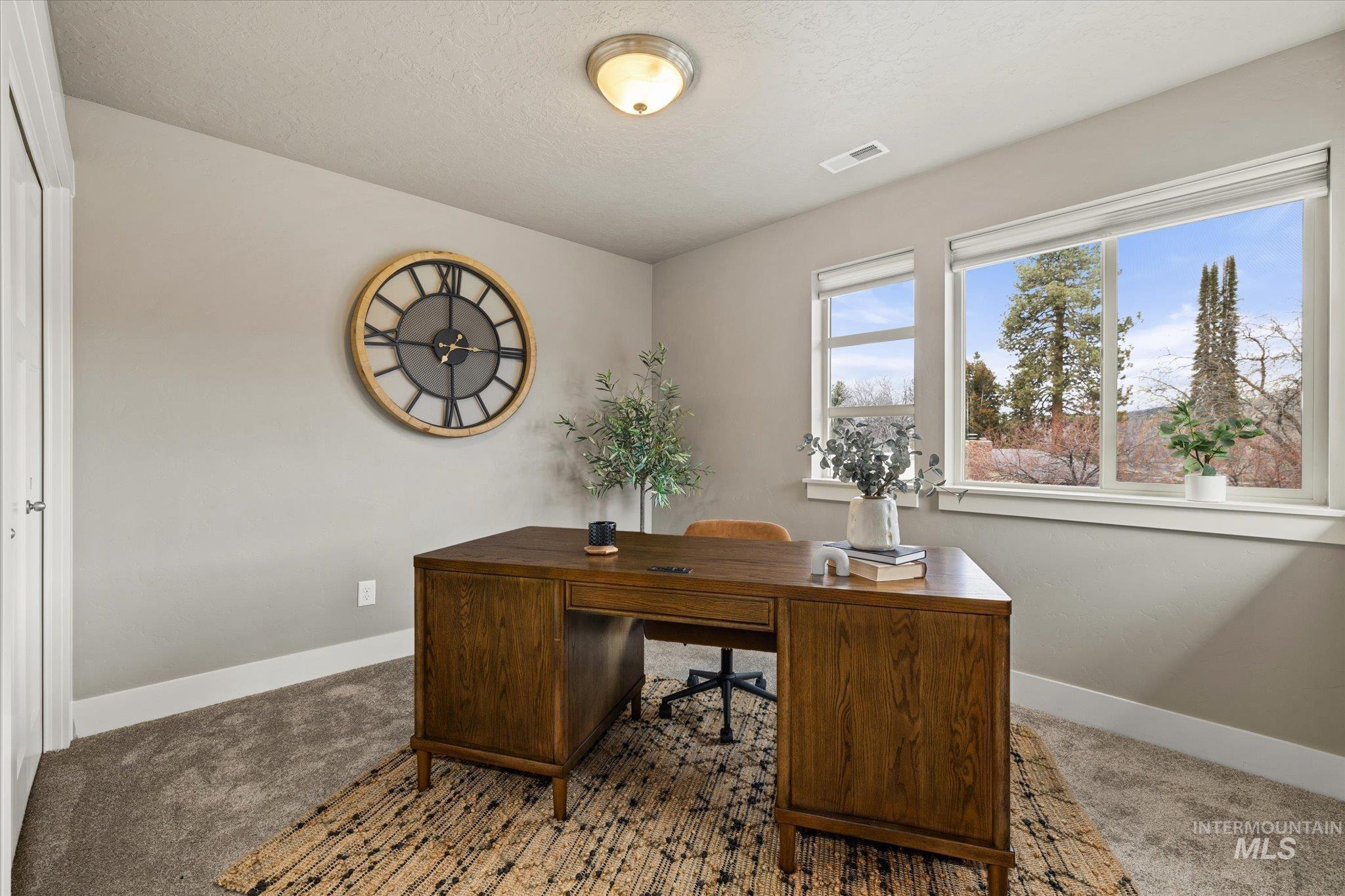 2737 E Humboldt Lane, Boise, Idaho 83706, 3 Bedrooms, 2.5 Bathrooms, Residential For Sale, Price $559,000,MLS 98974638