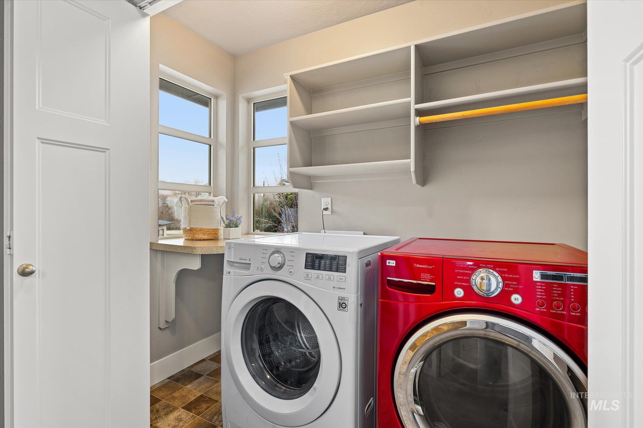 2737 E Humboldt Lane, Boise, Idaho 83706, 3 Bedrooms, 2.5 Bathrooms, Residential For Sale, Price $559,000,MLS 98974638