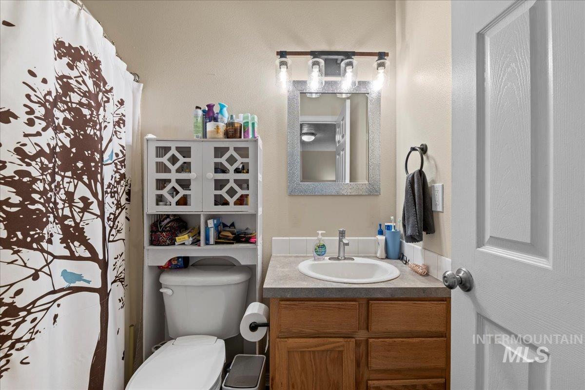 14413 Gresham Dr, Caldwell, Idaho 83607, 3 Bedrooms, 2 Bathrooms, Residential For Sale, Price $335,000,MLS 98974642