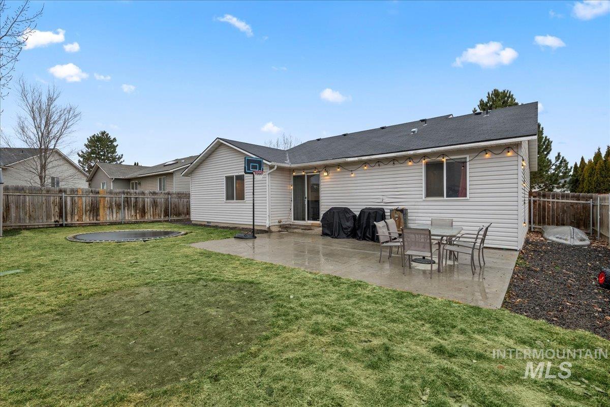 14413 Gresham Dr, Caldwell, Idaho 83607, 3 Bedrooms, 2 Bathrooms, Residential For Sale, Price $335,000,MLS 98974642
