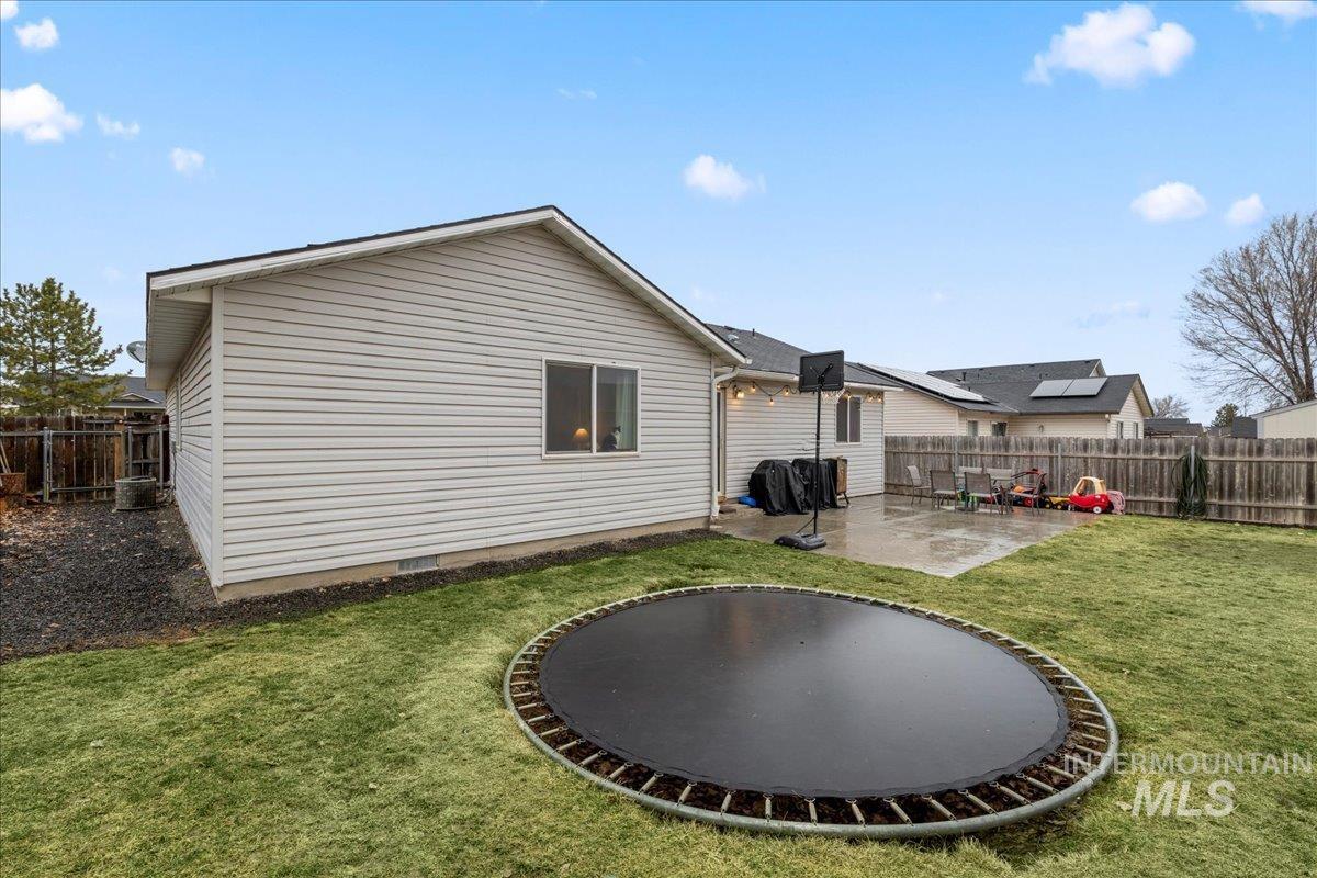 14413 Gresham Dr, Caldwell, Idaho 83607, 3 Bedrooms, 2 Bathrooms, Residential For Sale, Price $335,000,MLS 98974642