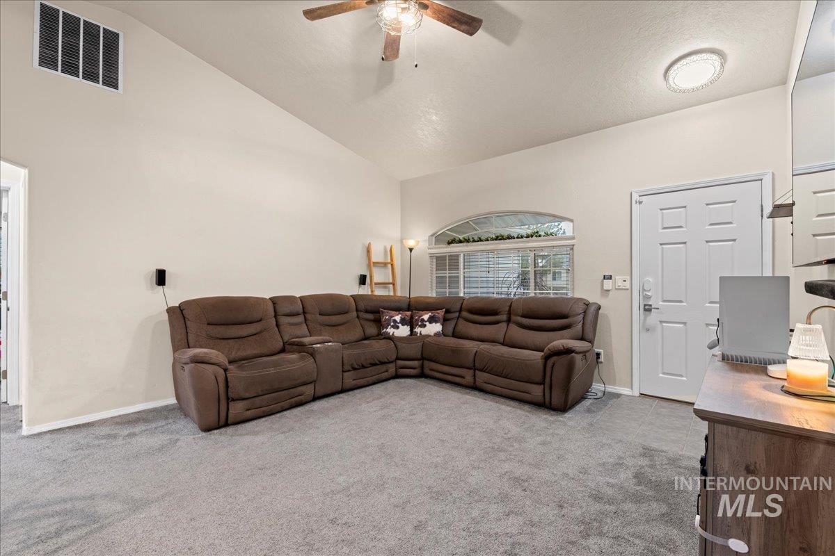 14413 Gresham Dr, Caldwell, Idaho 83607, 3 Bedrooms, 2 Bathrooms, Residential For Sale, Price $335,000,MLS 98974642