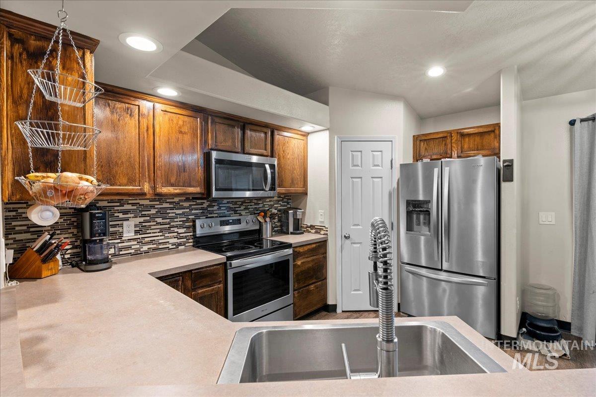 14413 Gresham Dr, Caldwell, Idaho 83607, 3 Bedrooms, 2 Bathrooms, Residential For Sale, Price $335,000,MLS 98974642