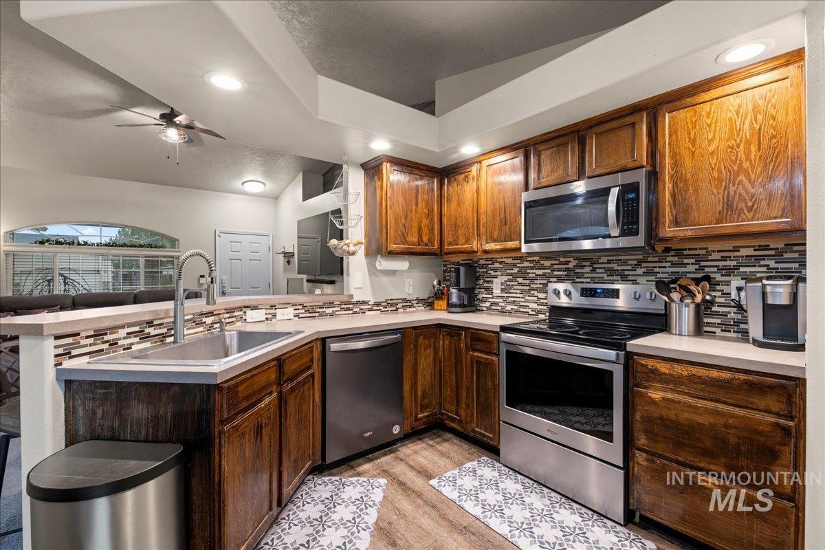 14413 Gresham Dr, Caldwell, Idaho 83607, 3 Bedrooms, 2 Bathrooms, Residential For Sale, Price $335,000,MLS 98974642