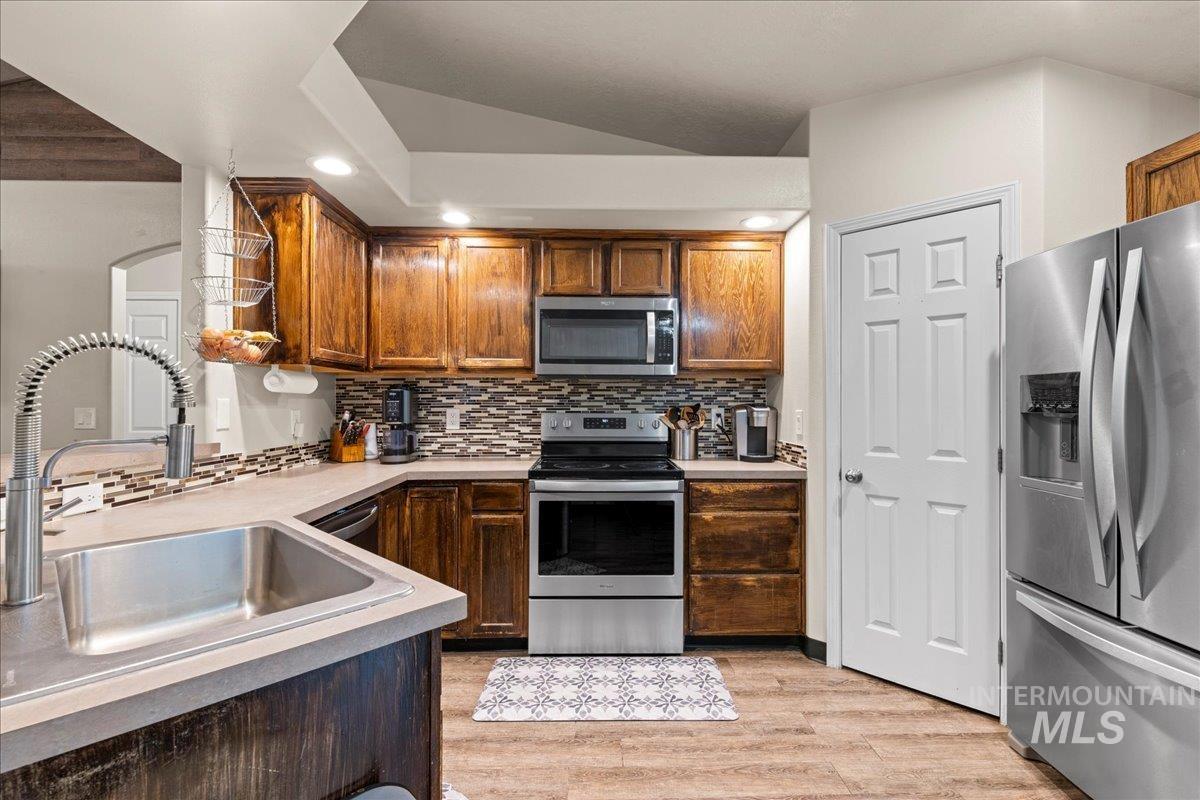 14413 Gresham Dr, Caldwell, Idaho 83607, 3 Bedrooms, 2 Bathrooms, Residential For Sale, Price $335,000,MLS 98974642