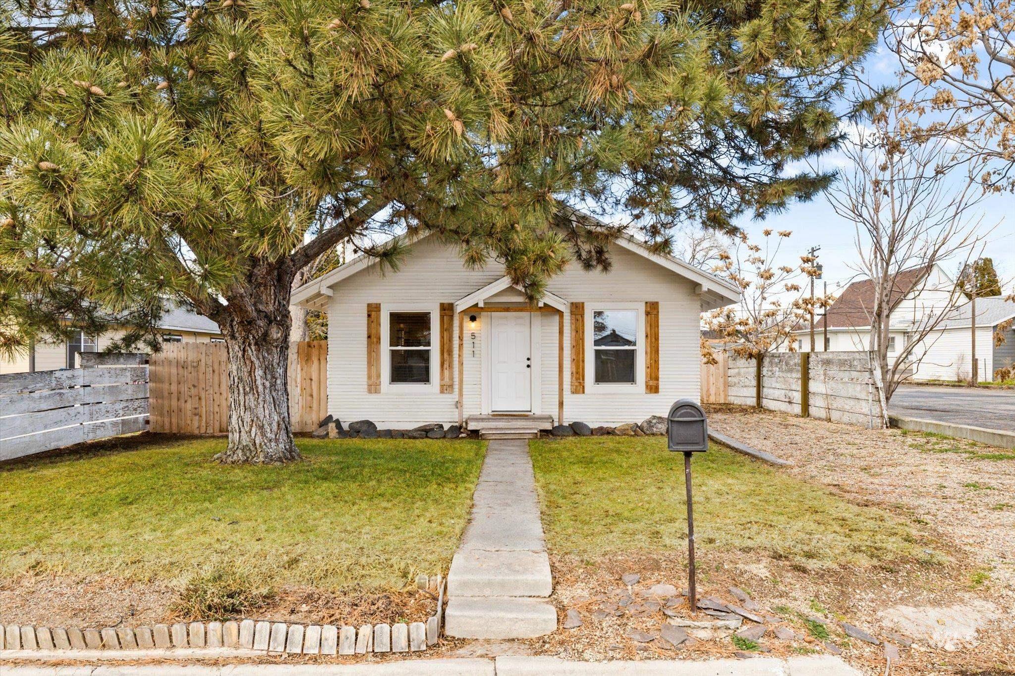 511 10th Ave N, Nampa, Idaho 83687, 2 Bedrooms, 1 Bathroom, Residential For Sale, Price $329,900,MLS 98974645