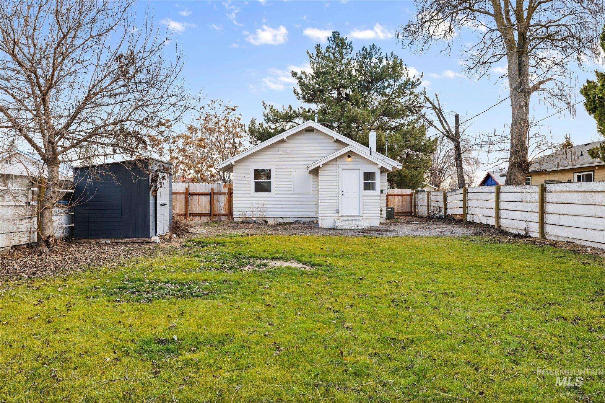 511 10th Ave N, Nampa, Idaho 83687, 2 Bedrooms, 1 Bathroom, Residential For Sale, Price $329,900,MLS 98974645
