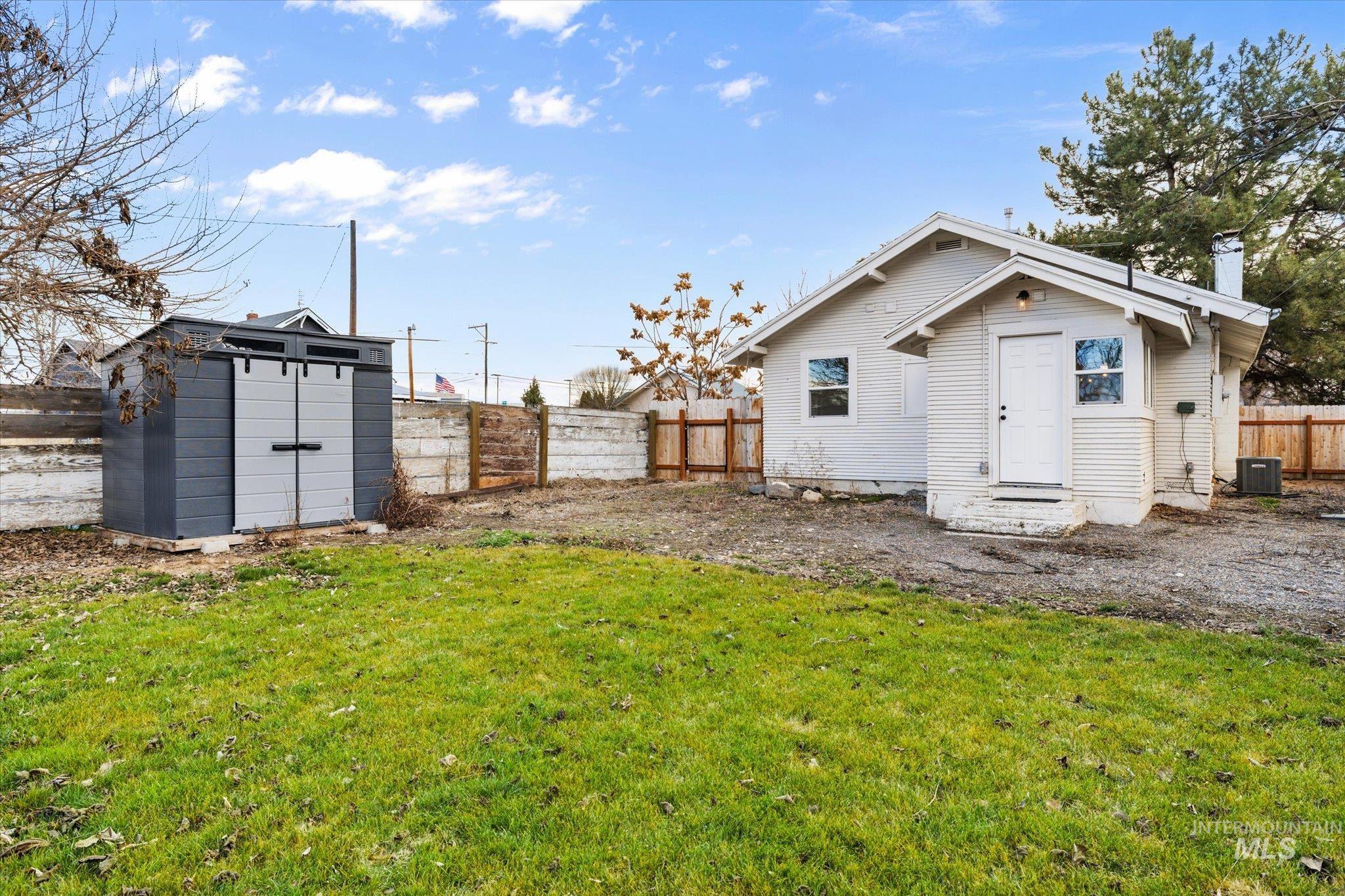 511 10th Ave N, Nampa, Idaho 83687, 2 Bedrooms, 1 Bathroom, Residential For Sale, Price $329,900,MLS 98974645