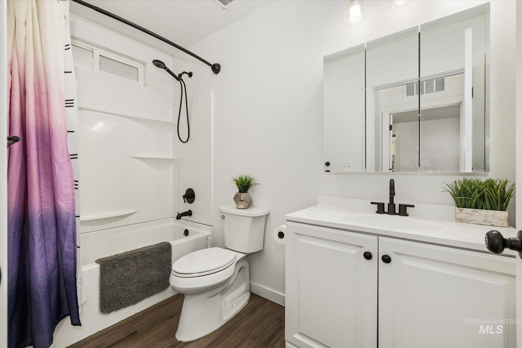 511 10th Ave N, Nampa, Idaho 83687, 2 Bedrooms, 1 Bathroom, Residential For Sale, Price $329,900,MLS 98974645