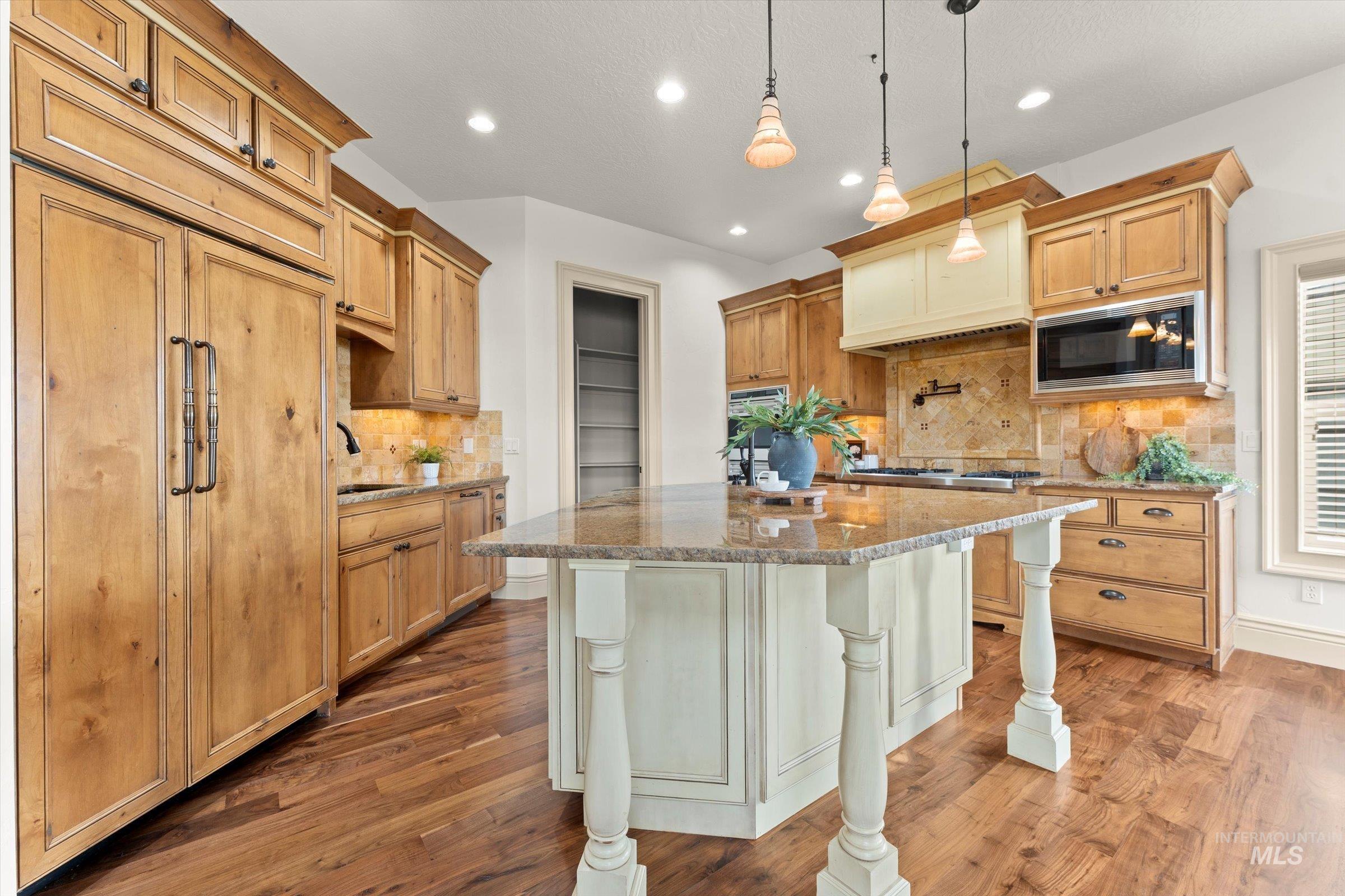 12575 Anakate Ln, Nampa, Idaho 83686, 4 Bedrooms, 3.5 Bathrooms, Residential For Sale, Price $1,175,000, 98974646