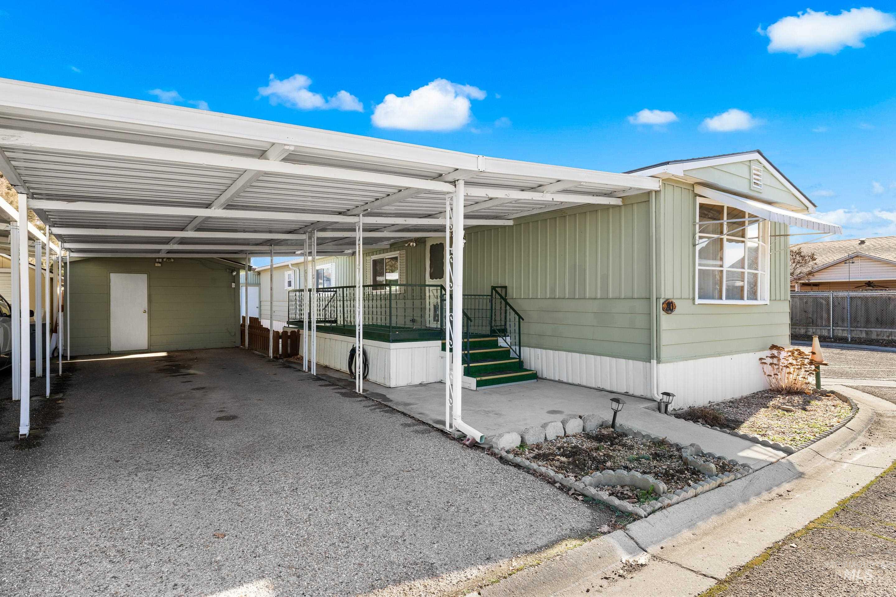 1715 W Flamingo Ave, Nampa, Idaho 83651, 2 Bedrooms, 1 Bathroom, Residential For Sale, Price $138,000,MLS 98974647