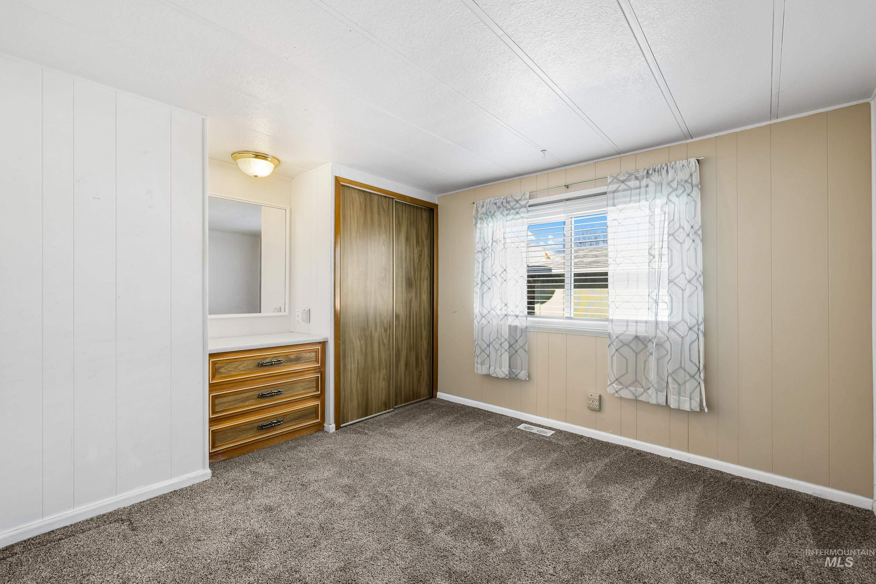 1715 W Flamingo Ave, Nampa, Idaho 83651, 2 Bedrooms, 1 Bathroom, Residential For Sale, Price $138,000,MLS 98974647