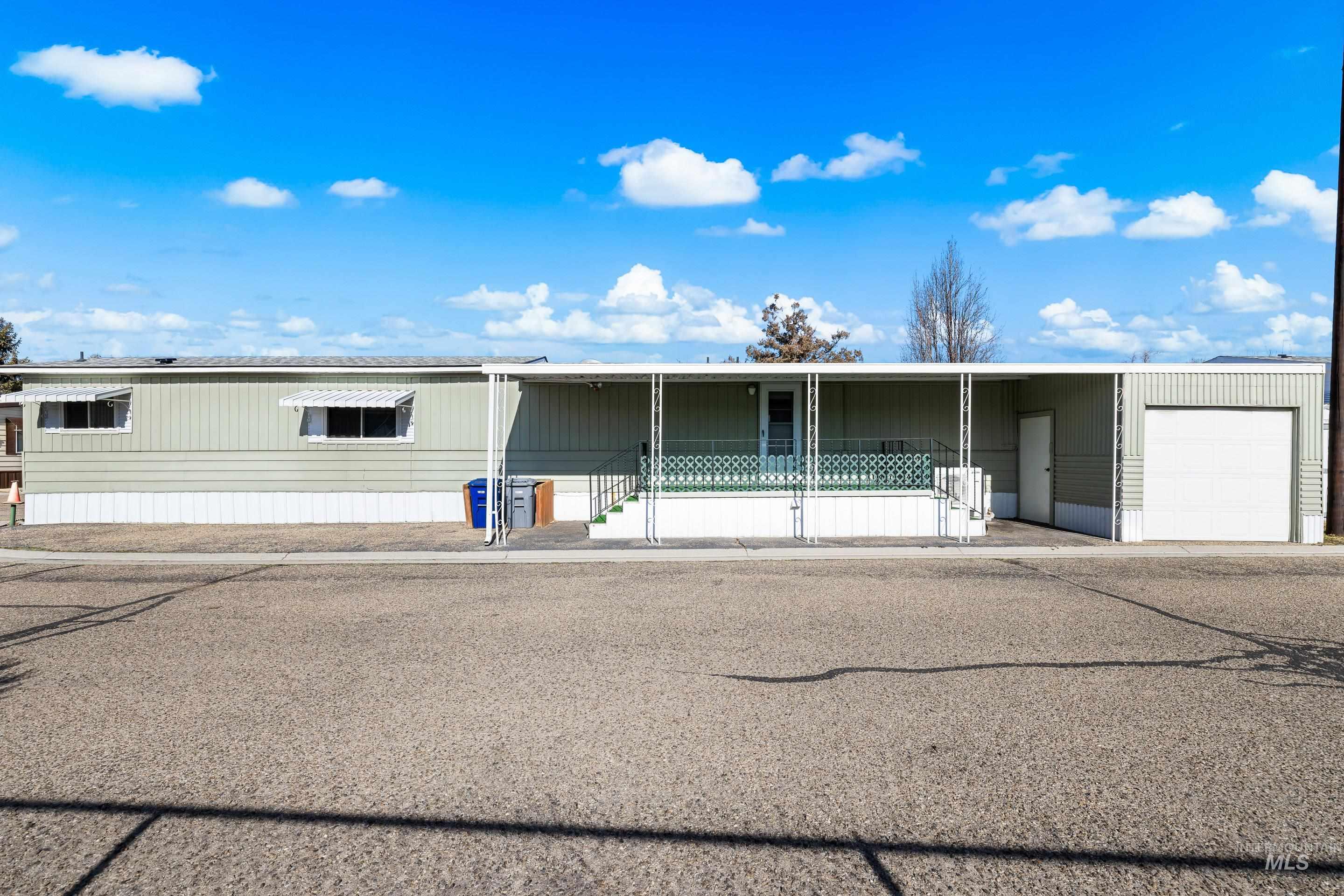 1715 W Flamingo Ave, Nampa, Idaho 83651, 2 Bedrooms, 1 Bathroom, Residential For Sale, Price $138,000,MLS 98974647