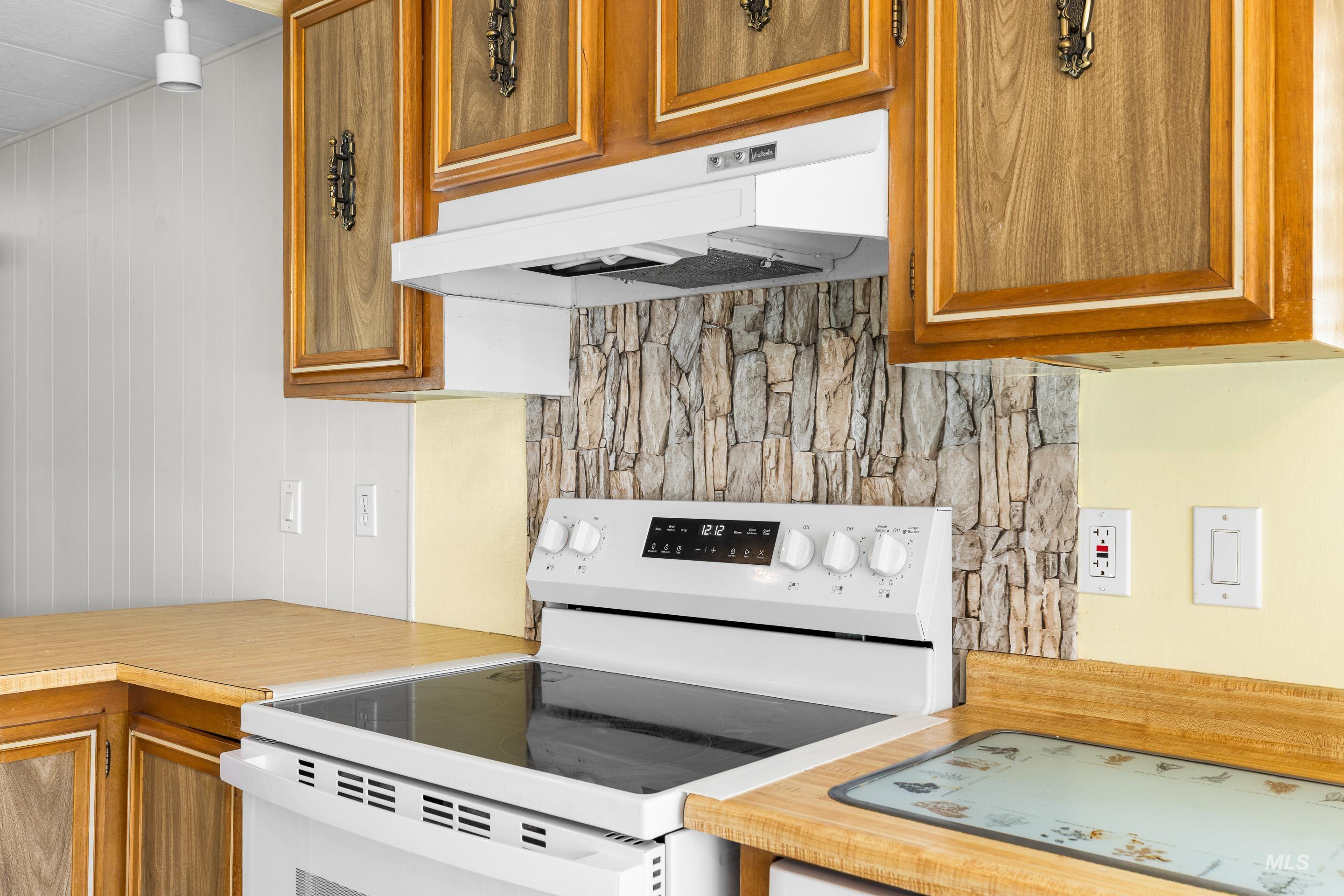 1715 W Flamingo Ave, Nampa, Idaho 83651, 2 Bedrooms, 1 Bathroom, Residential For Sale, Price $138,000,MLS 98974647