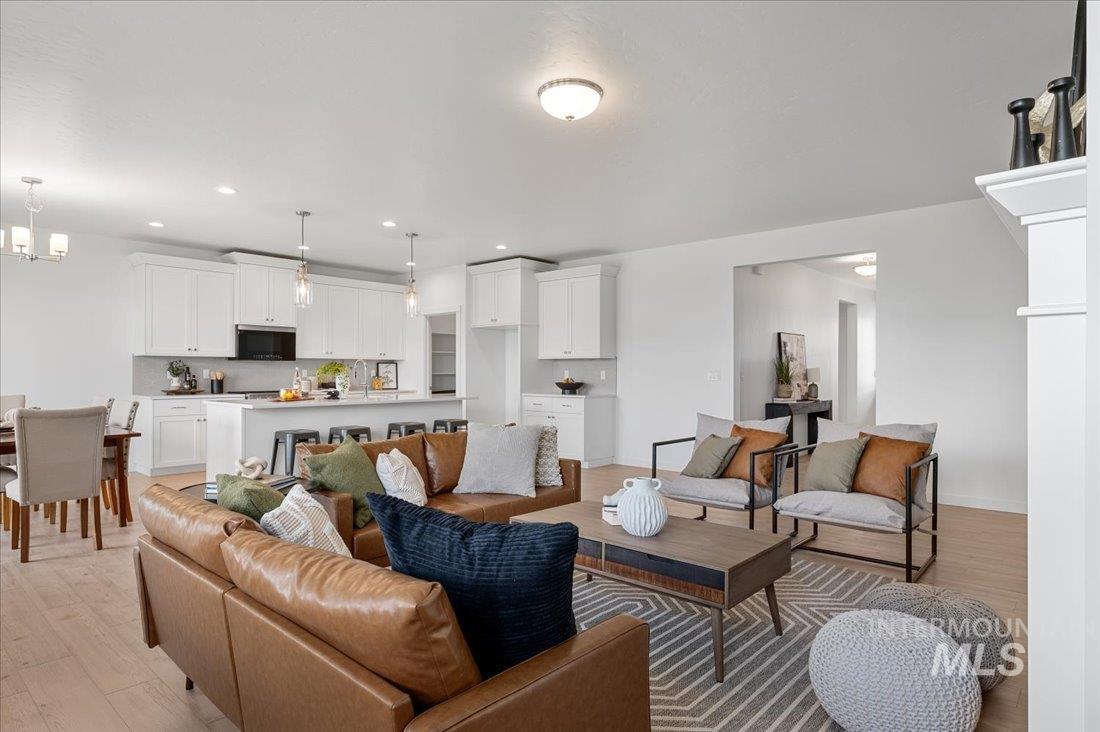 17717 N Peltzer Ave, Nampa, Idaho 83687, 3 Bedrooms, 2.5 Bathrooms, Residential For Sale, Price $599,000,MLS 98974649