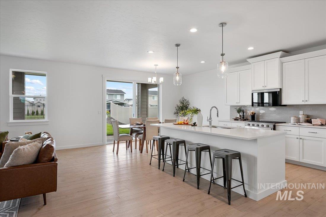 17717 N Peltzer Ave, Nampa, Idaho 83687, 3 Bedrooms, 2.5 Bathrooms, Residential For Sale, Price $599,000,MLS 98974649