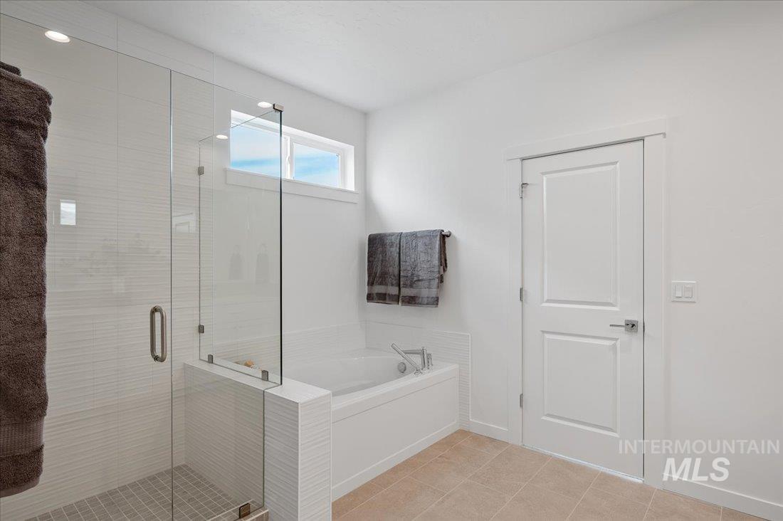 17717 N Peltzer Ave, Nampa, Idaho 83687, 3 Bedrooms, 2.5 Bathrooms, Residential For Sale, Price $599,000,MLS 98974649