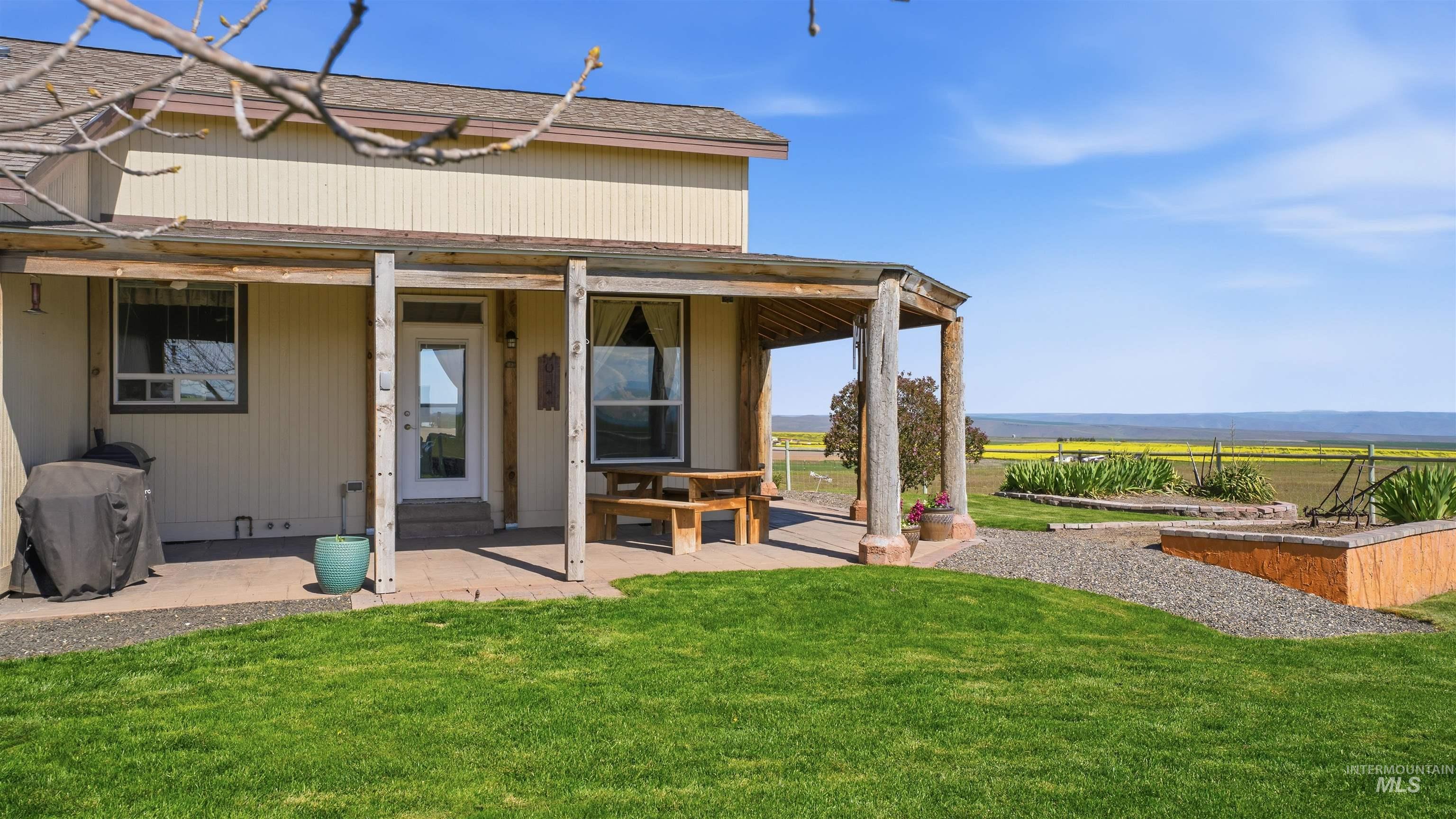 19397 Cloverland Rd., Asotin, Washington 99402, 3 Bedrooms, 2 Bathrooms, Residential For Sale, Price $569,000, 98974654