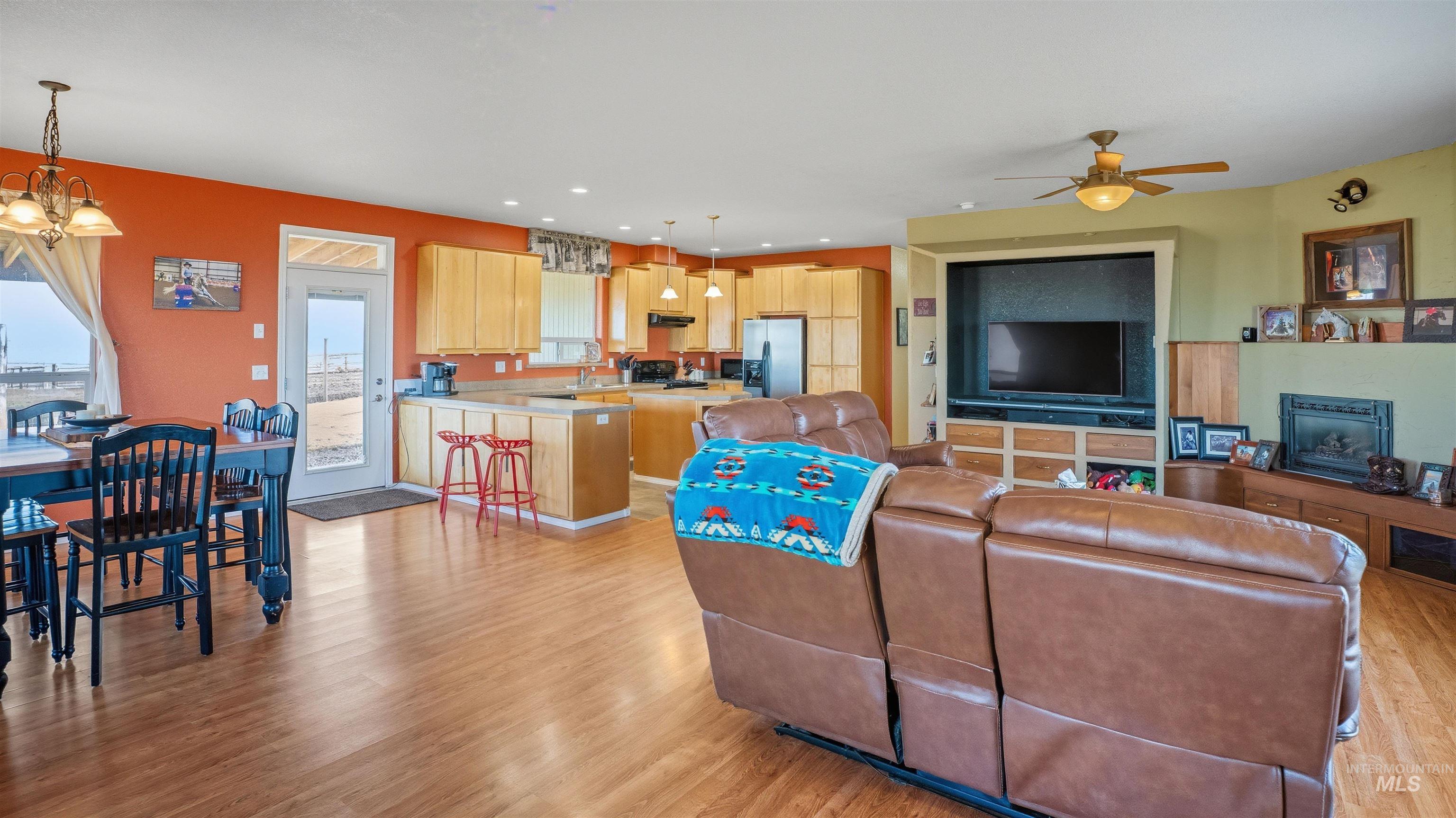 19397 Cloverland Rd., Asotin, Washington 99402, 3 Bedrooms, 2 Bathrooms, Residential For Sale, Price $569,000, 98974654