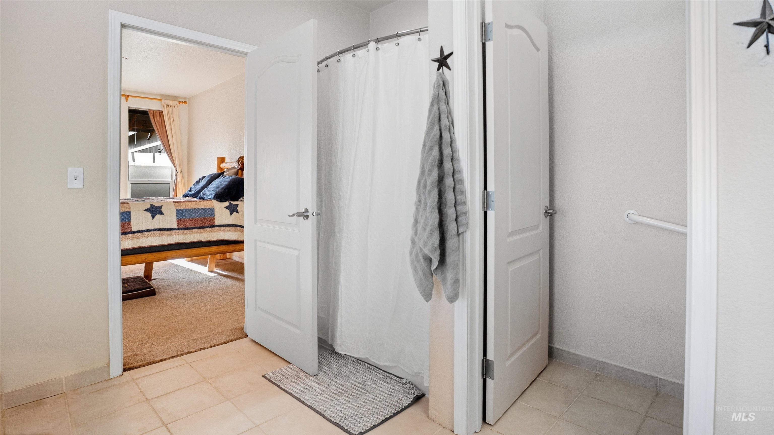 19397 Cloverland Rd., Asotin, Washington 99402, 3 Bedrooms, 2 Bathrooms, Residential For Sale, Price $579,000,MLS 98974654