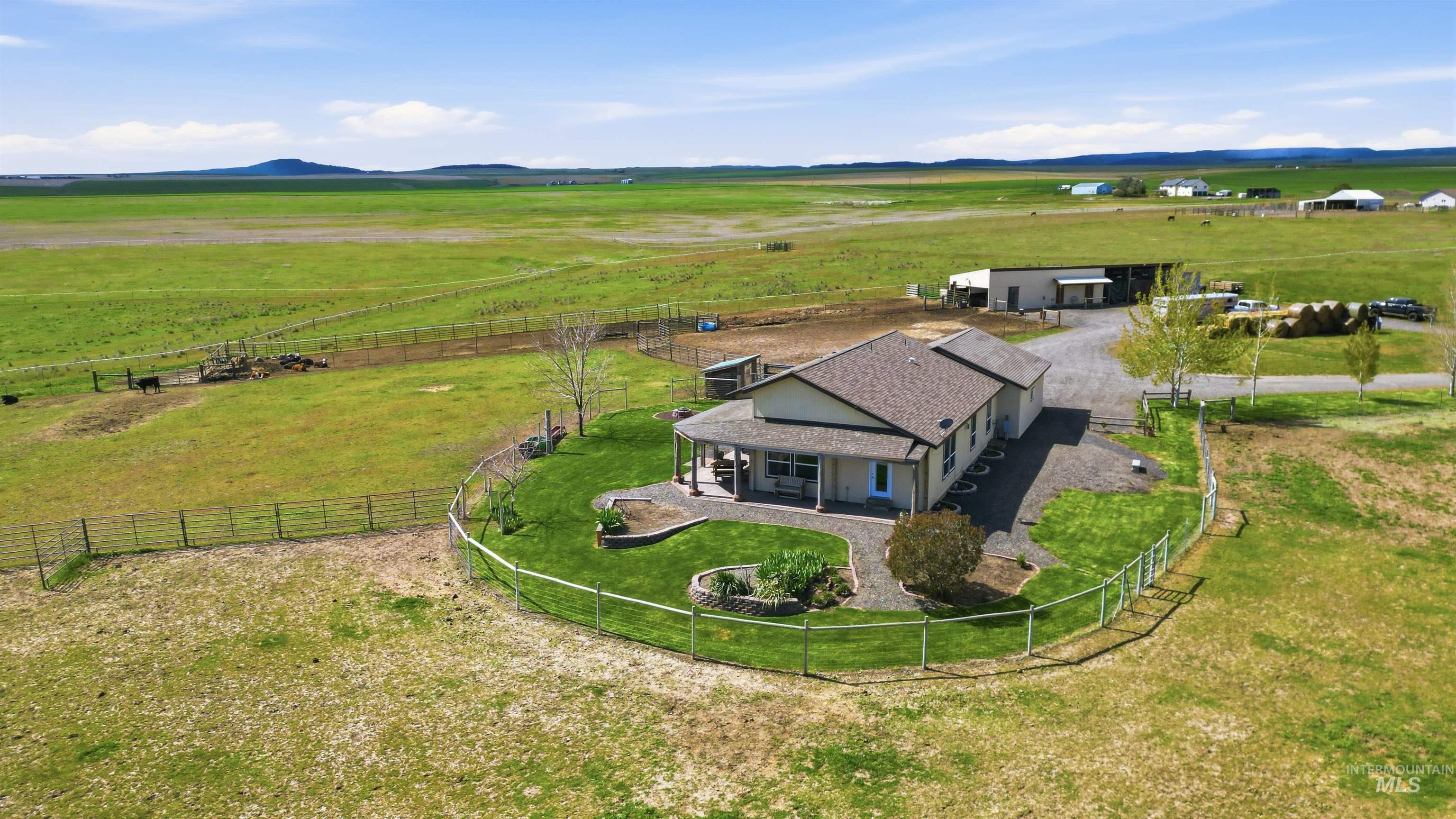 19397 Cloverland Rd., Asotin, Washington 99402, 3 Bedrooms, 2 Bathrooms, Residential For Sale, Price $569,000, 98974654