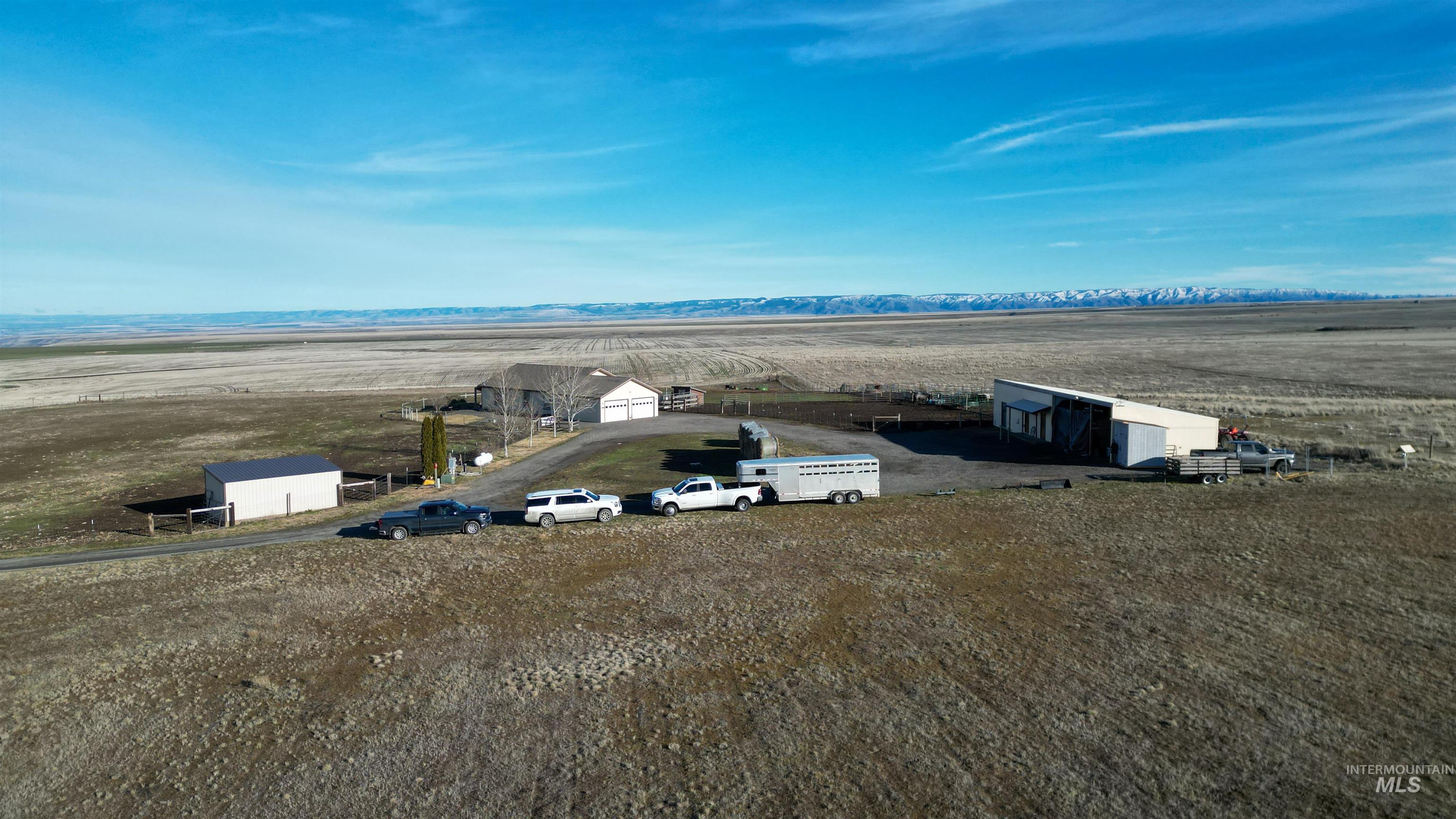 19397 Cloverland Rd., Asotin, Washington 99402, 3 Bedrooms, 2 Bathrooms, Residential For Sale, Price $590,000,MLS 98974654