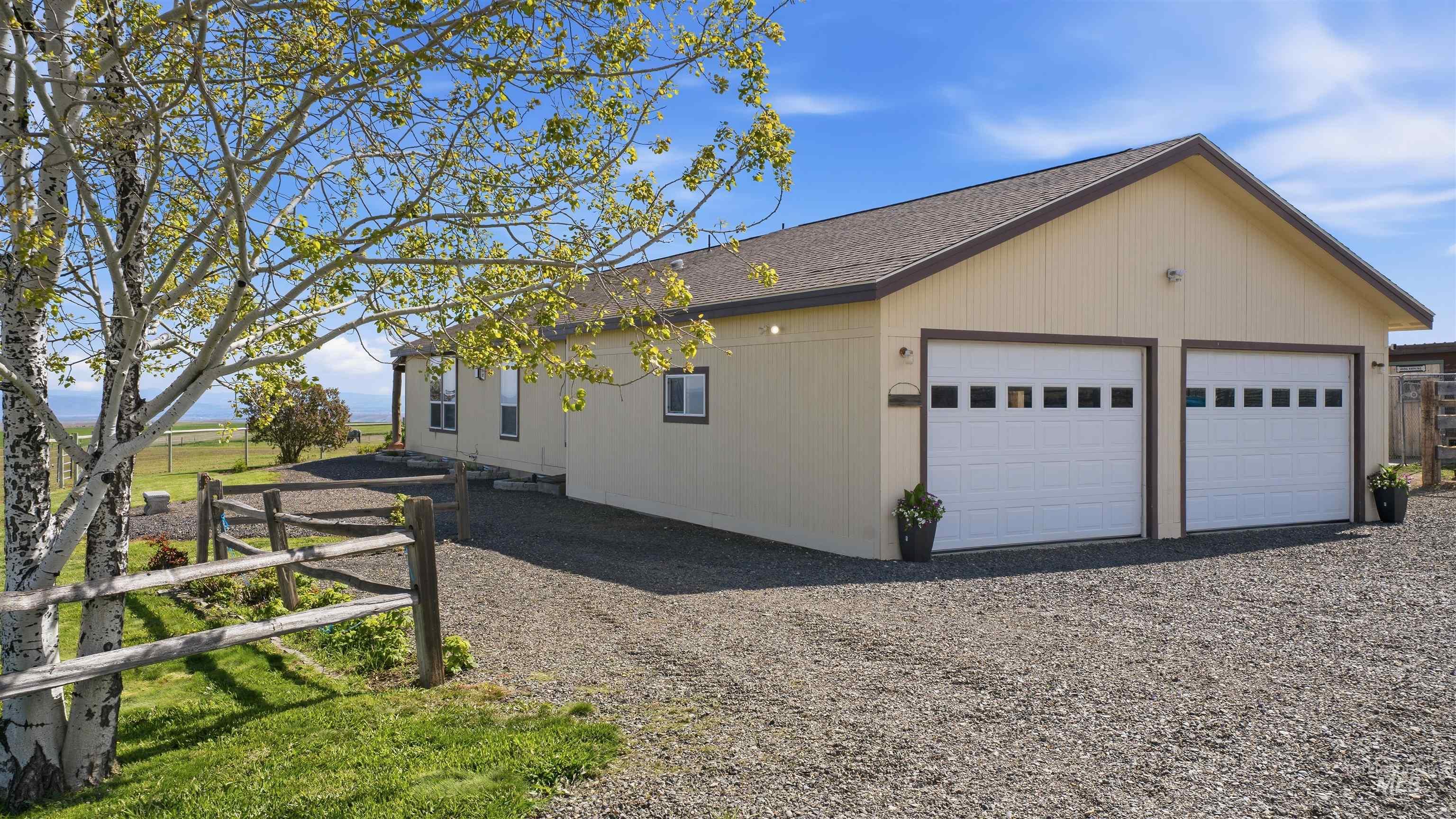 19397 Cloverland Rd., Asotin, Washington 99402, 3 Bedrooms, 2 Bathrooms, Residential For Sale, Price $569,000, 98974654