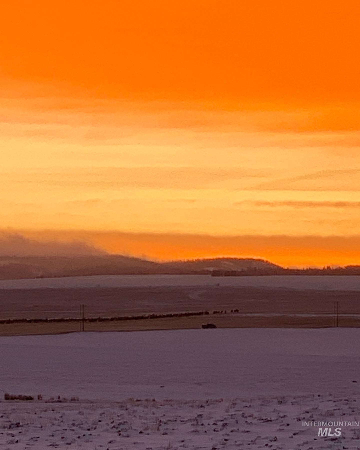 19397 Cloverland Rd., Asotin, Washington 99402, 3 Bedrooms, 2 Bathrooms, Residential For Sale, Price $590,000,MLS 98974654