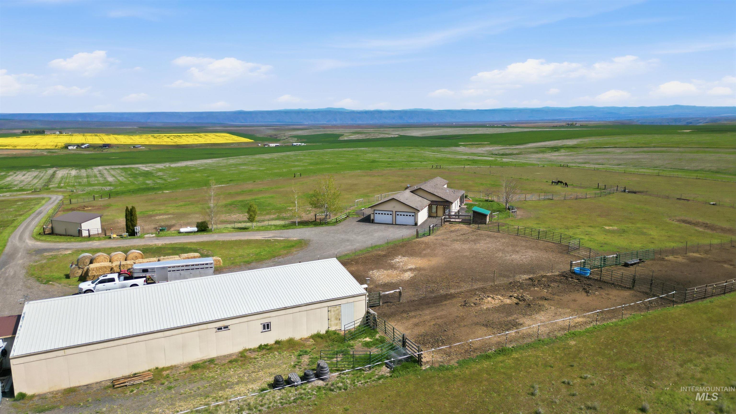 19397 Cloverland Rd., Asotin, Washington 99402, 3 Bedrooms, 2 Bathrooms, Residential For Sale, Price $569,000, 98974654