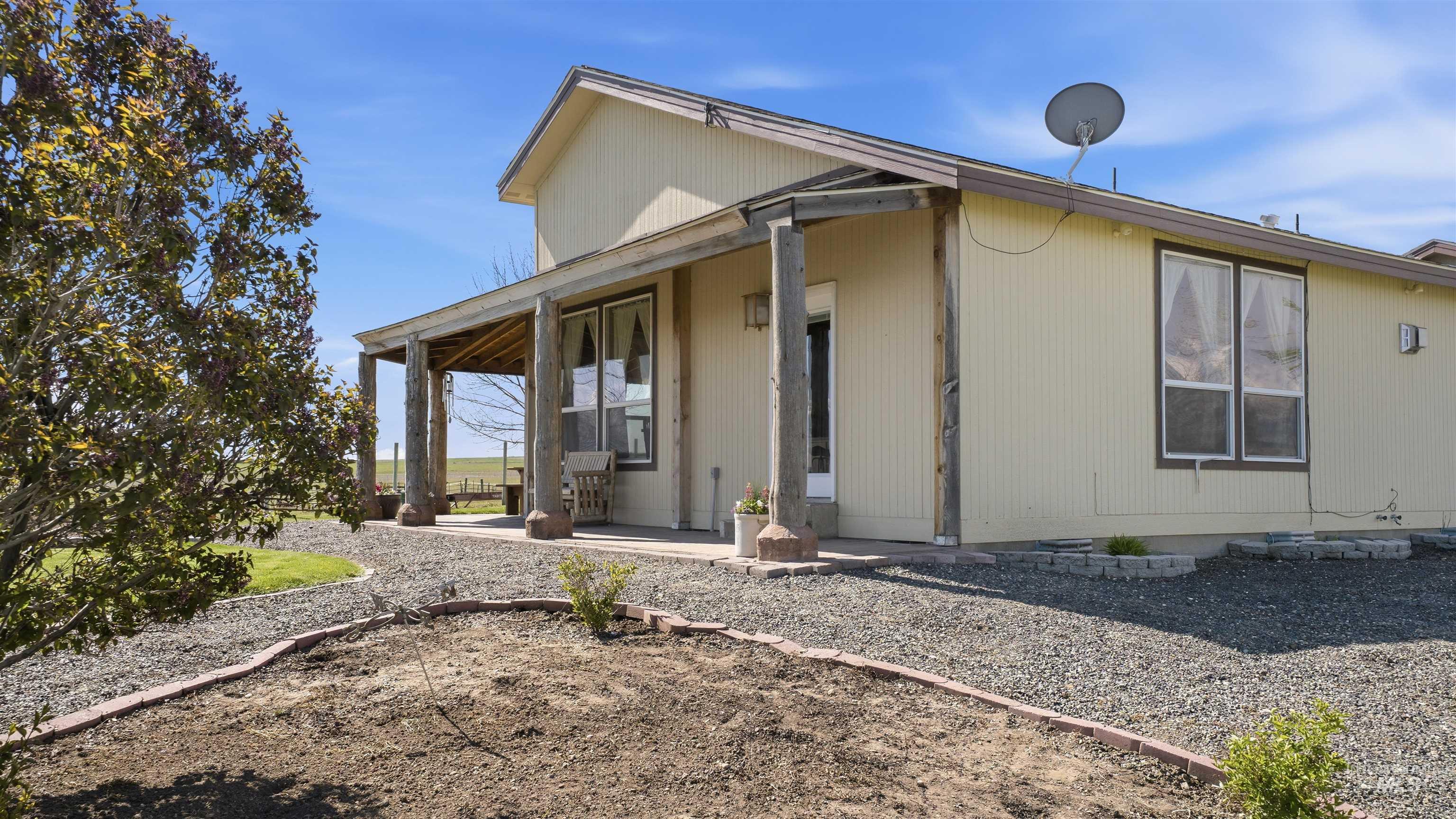 19397 Cloverland Rd., Asotin, Washington 99402, 3 Bedrooms, 2 Bathrooms, Residential For Sale, Price $569,000, 98974654
