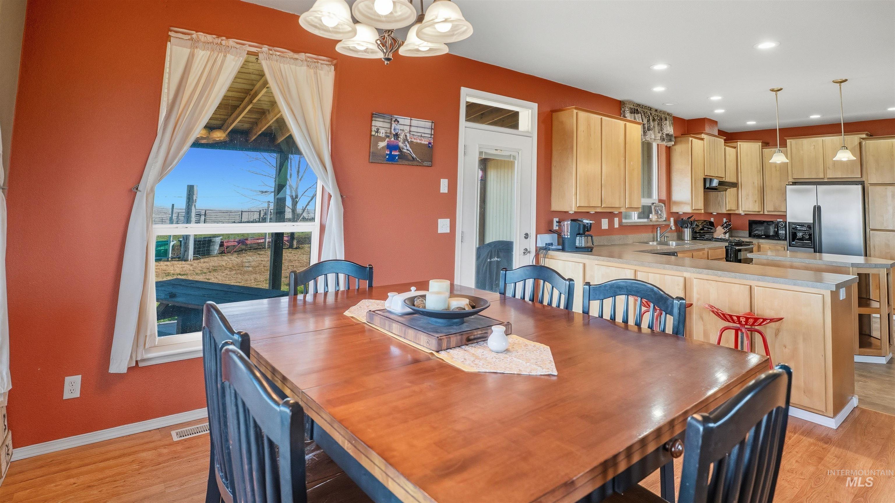 19397 Cloverland Rd., Asotin, Washington 99402, 3 Bedrooms, 2 Bathrooms, Residential For Sale, Price $569,000, 98974654