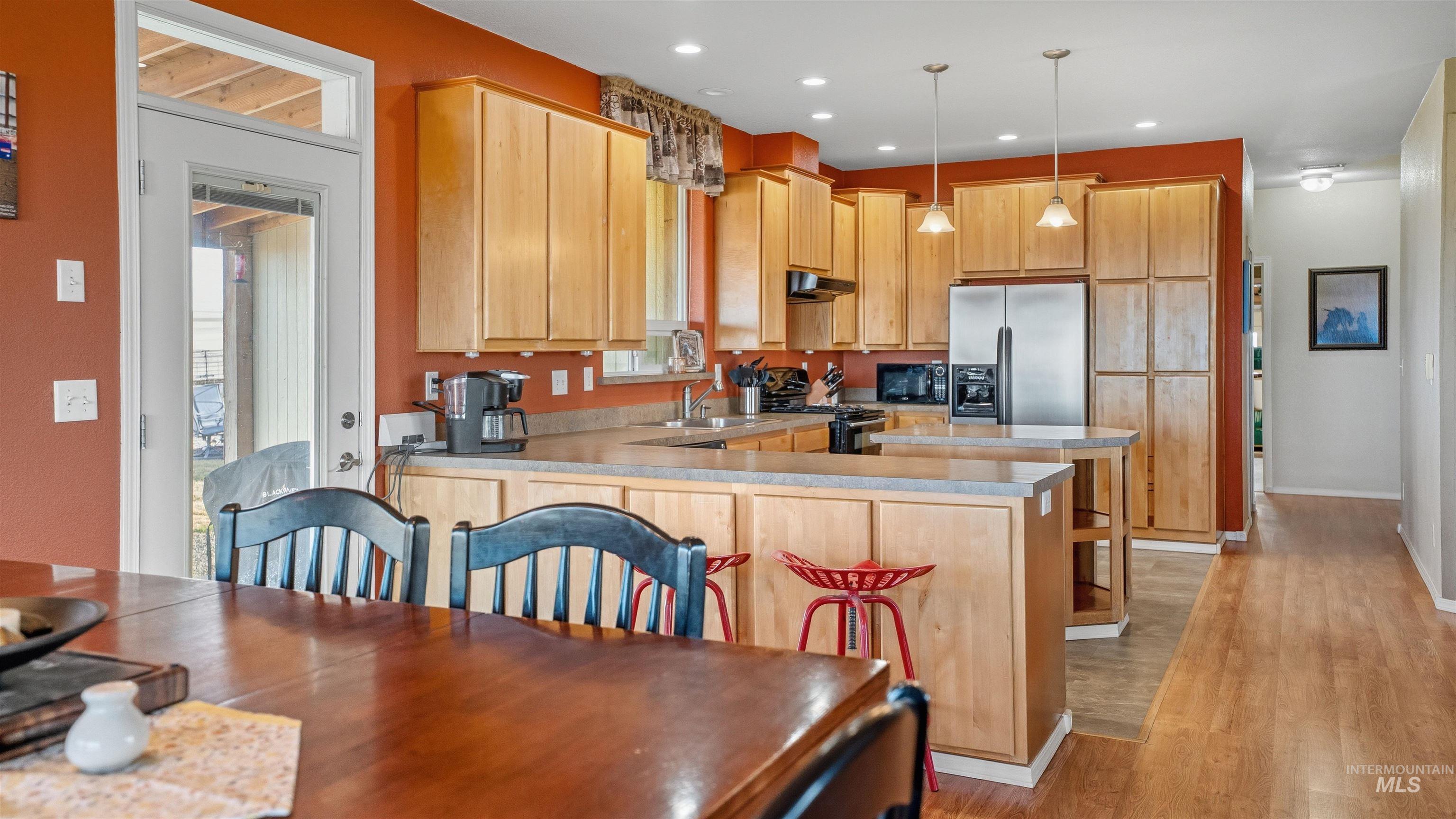 19397 Cloverland Rd., Asotin, Washington 99402, 3 Bedrooms, 2 Bathrooms, Residential For Sale, Price $569,000, 98974654