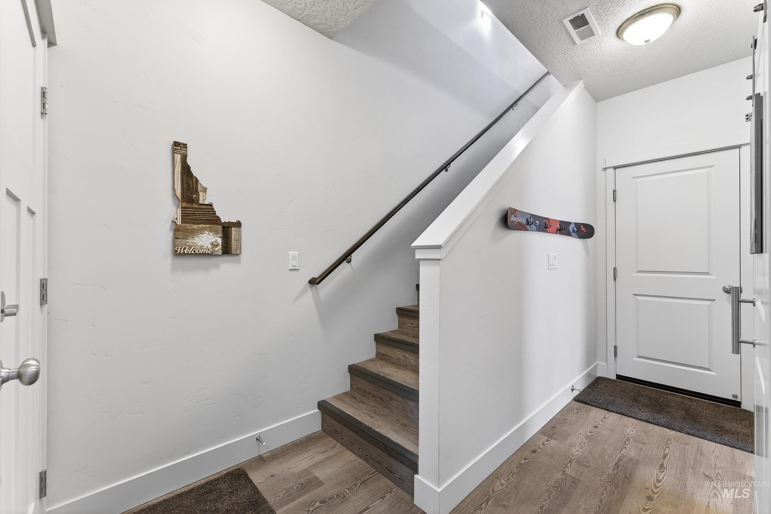 300 Broken Sage Street, McCall, Idaho 83638, 3 Bedrooms, 3 Bathrooms, Residential For Sale, Price $579,900,MLS 98974655