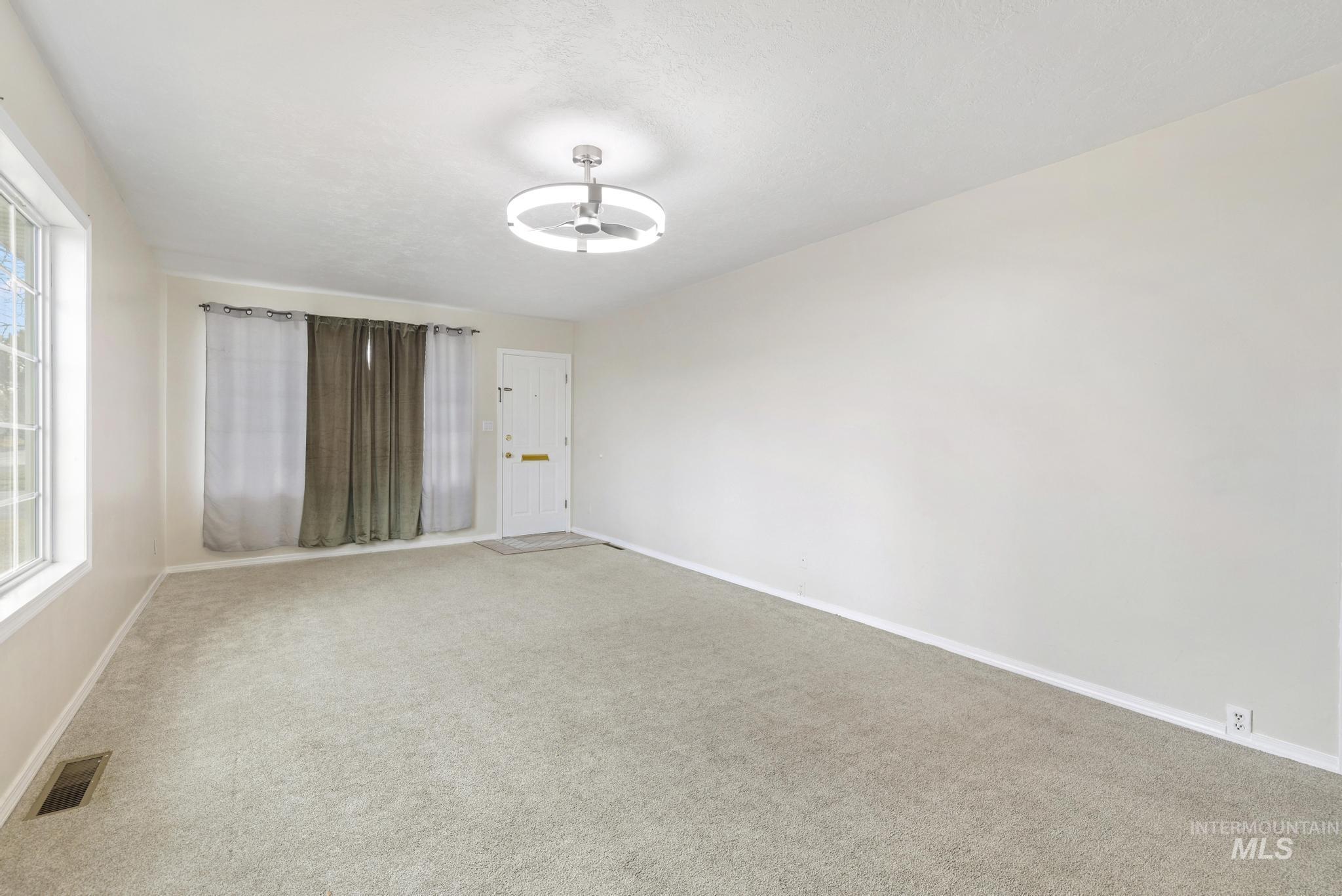 429 11th Ave N, Buhl, Idaho 83316, 3 Bedrooms, 2 Bathrooms, Residential For Sale, Price $375,000,MLS 98974656