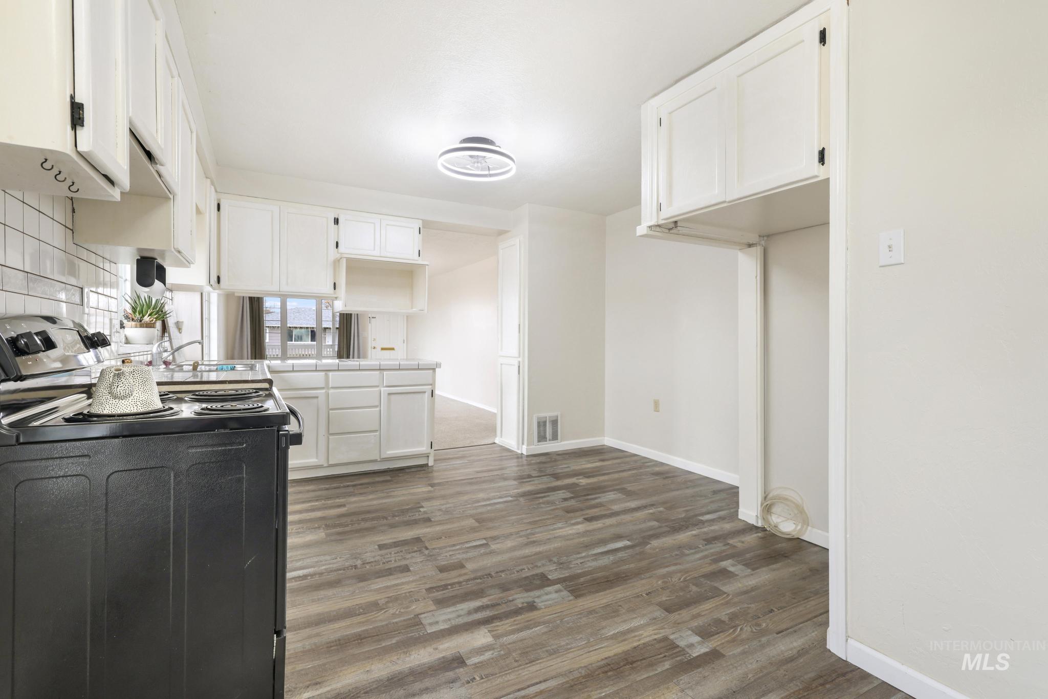 429 11th Ave N, Buhl, Idaho 83316, 3 Bedrooms, 2 Bathrooms, Residential For Sale, Price $375,000,MLS 98974656