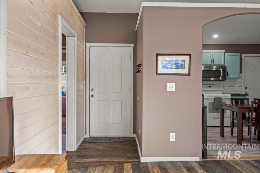 1206 Flint Dr, Caldwell, Idaho 83607, 3 Bedrooms, 2 Bathrooms, Residential For Sale, Price $319,900,MLS 98974657