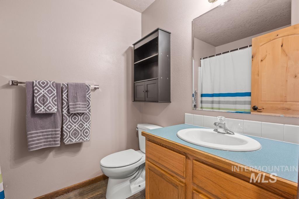 1206 Flint Dr, Caldwell, Idaho 83607, 3 Bedrooms, 2 Bathrooms, Residential For Sale, Price $319,900,MLS 98974657