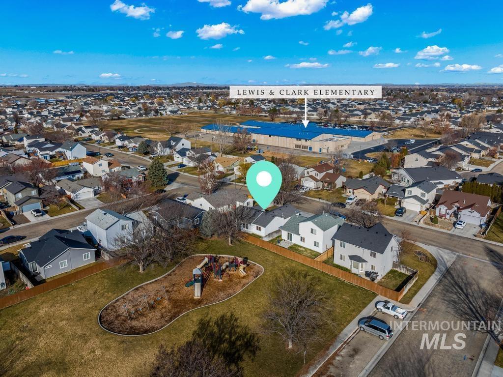 1206 Flint Dr, Caldwell, Idaho 83607, 3 Bedrooms, 2 Bathrooms, Residential For Sale, Price $319,900,MLS 98974657