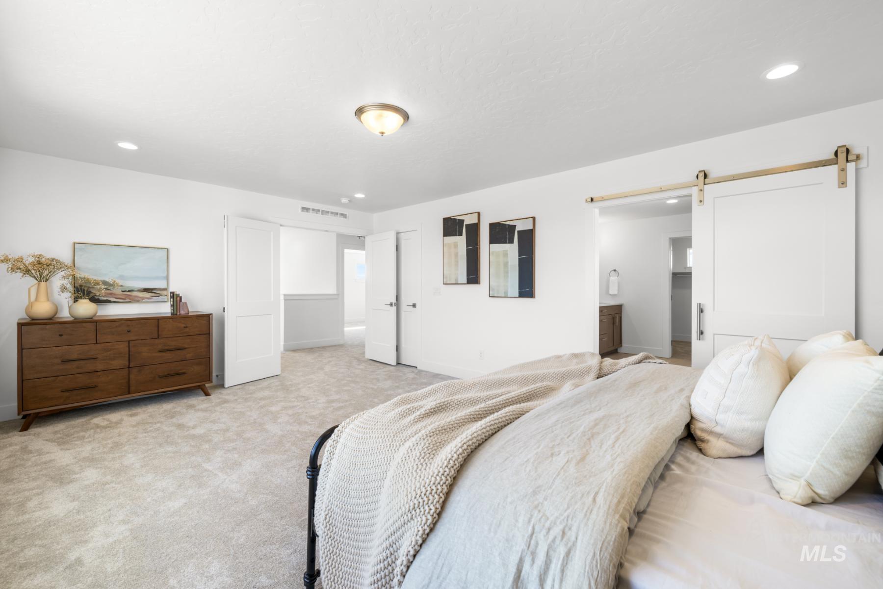 6668 N Wonder Ave, Meridian, Idaho 83646, 5 Bedrooms, 2.5 Bathrooms, Residential For Sale, Price $769,800,MLS 98974661