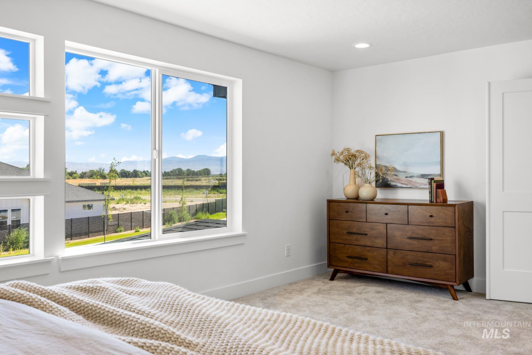 6668 N Wonder Ave, Meridian, Idaho 83646, 5 Bedrooms, 2.5 Bathrooms, Residential For Sale, Price $779,900, 98974661