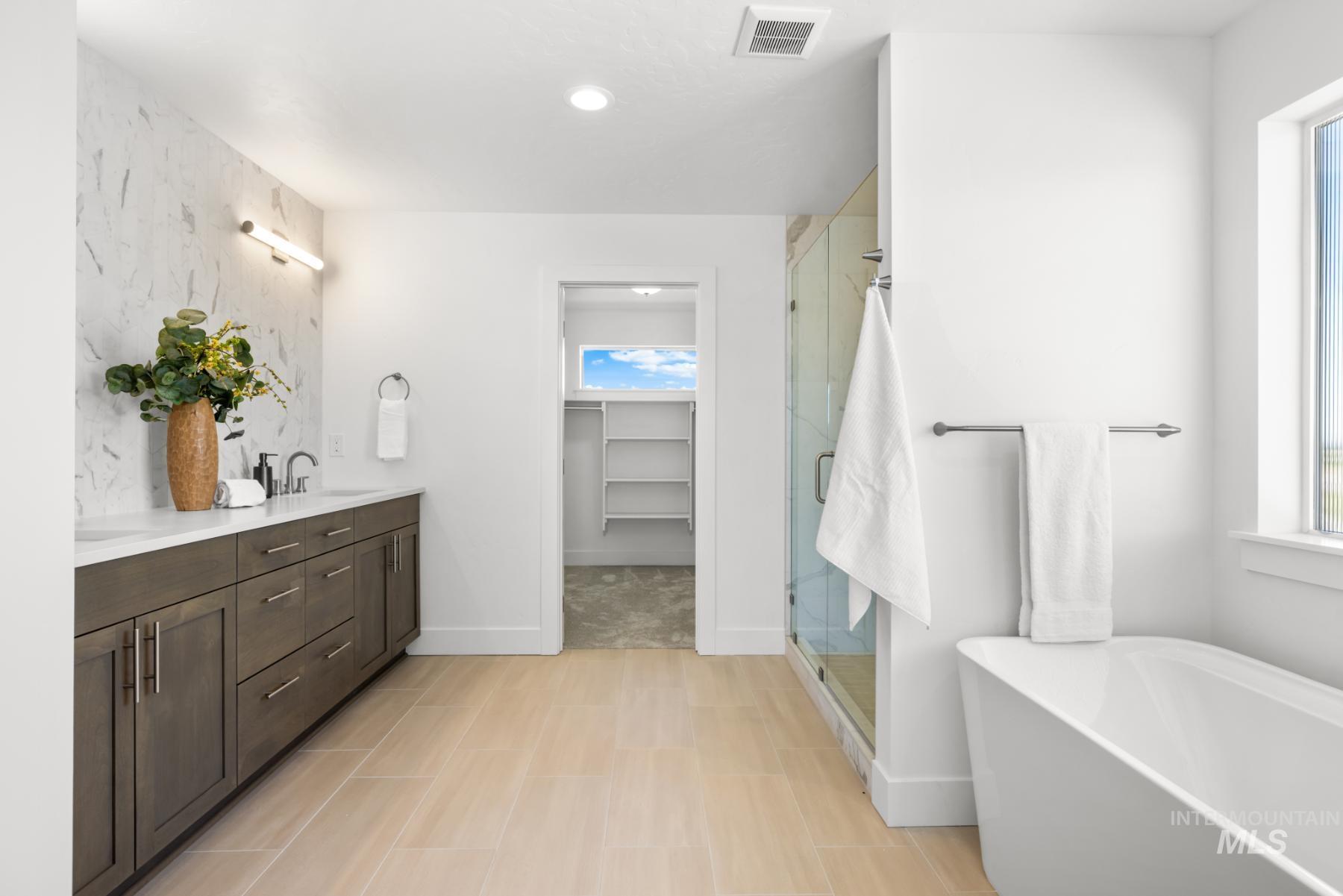 6668 N Wonder Ave, Meridian, Idaho 83646, 5 Bedrooms, 2.5 Bathrooms, Residential For Sale, Price $779,900, 98974661