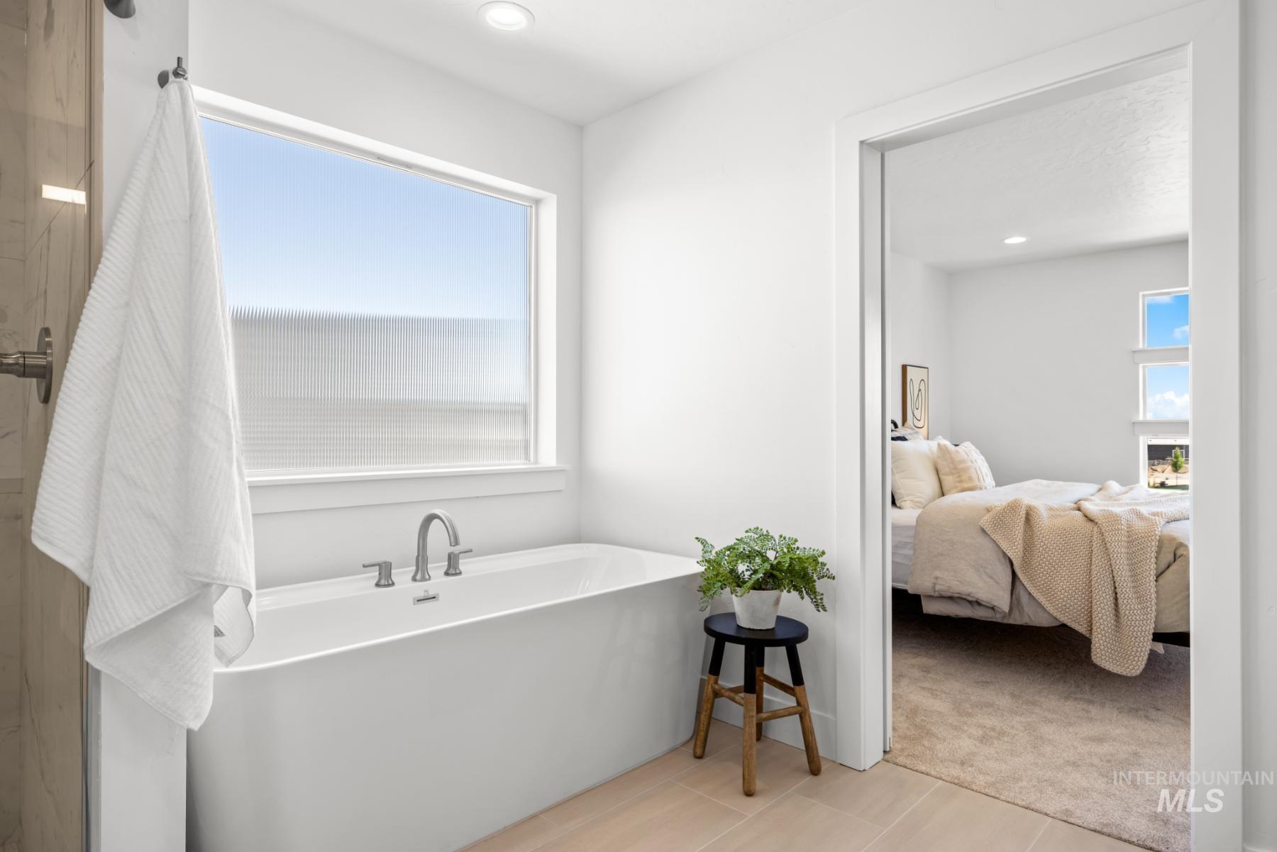 6668 N Wonder Ave, Meridian, Idaho 83646, 5 Bedrooms, 2.5 Bathrooms, Residential For Sale, Price $779,900, 98974661