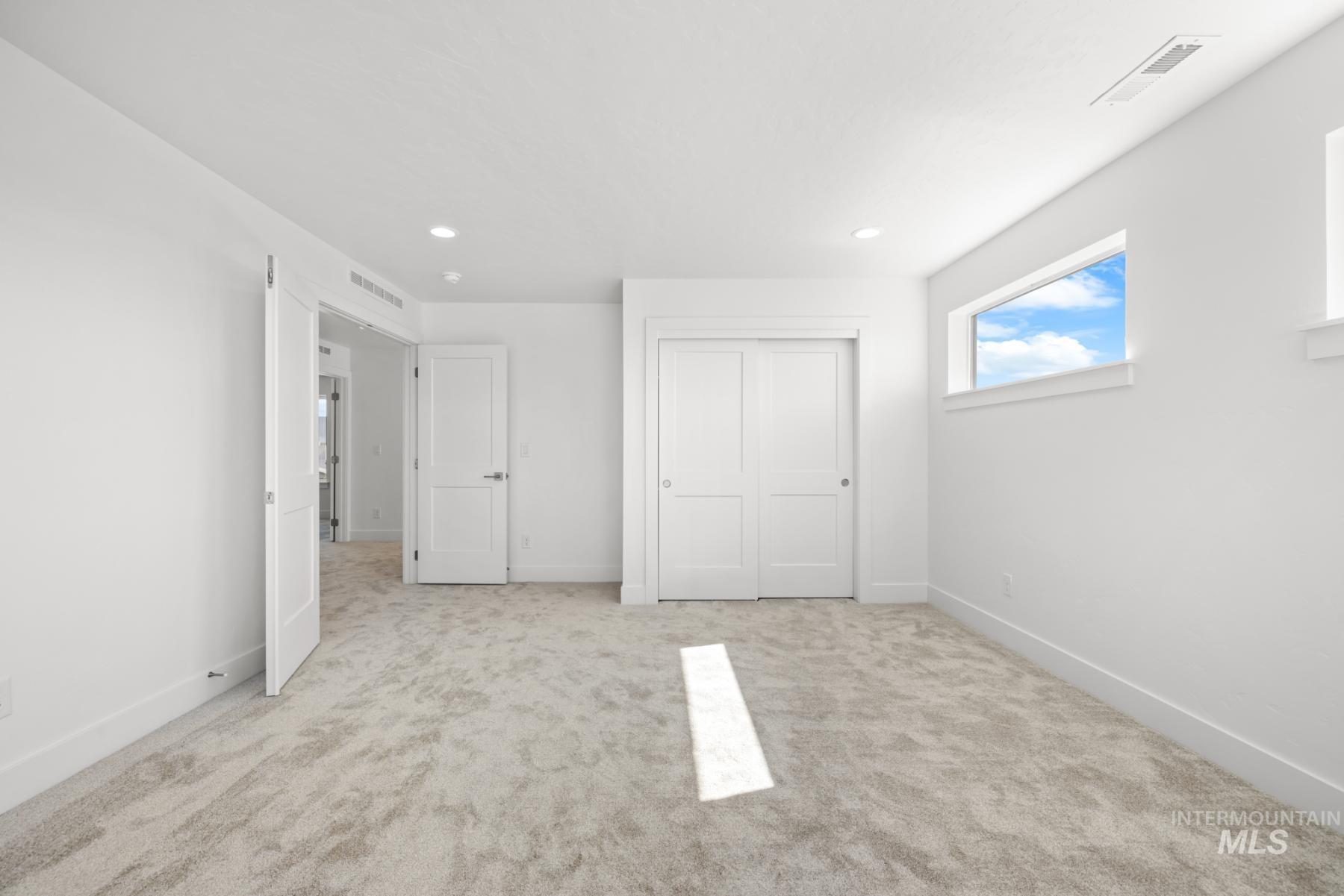 6668 N Wonder Ave, Meridian, Idaho 83646, 5 Bedrooms, 2.5 Bathrooms, Residential For Sale, Price $769,800,MLS 98974661