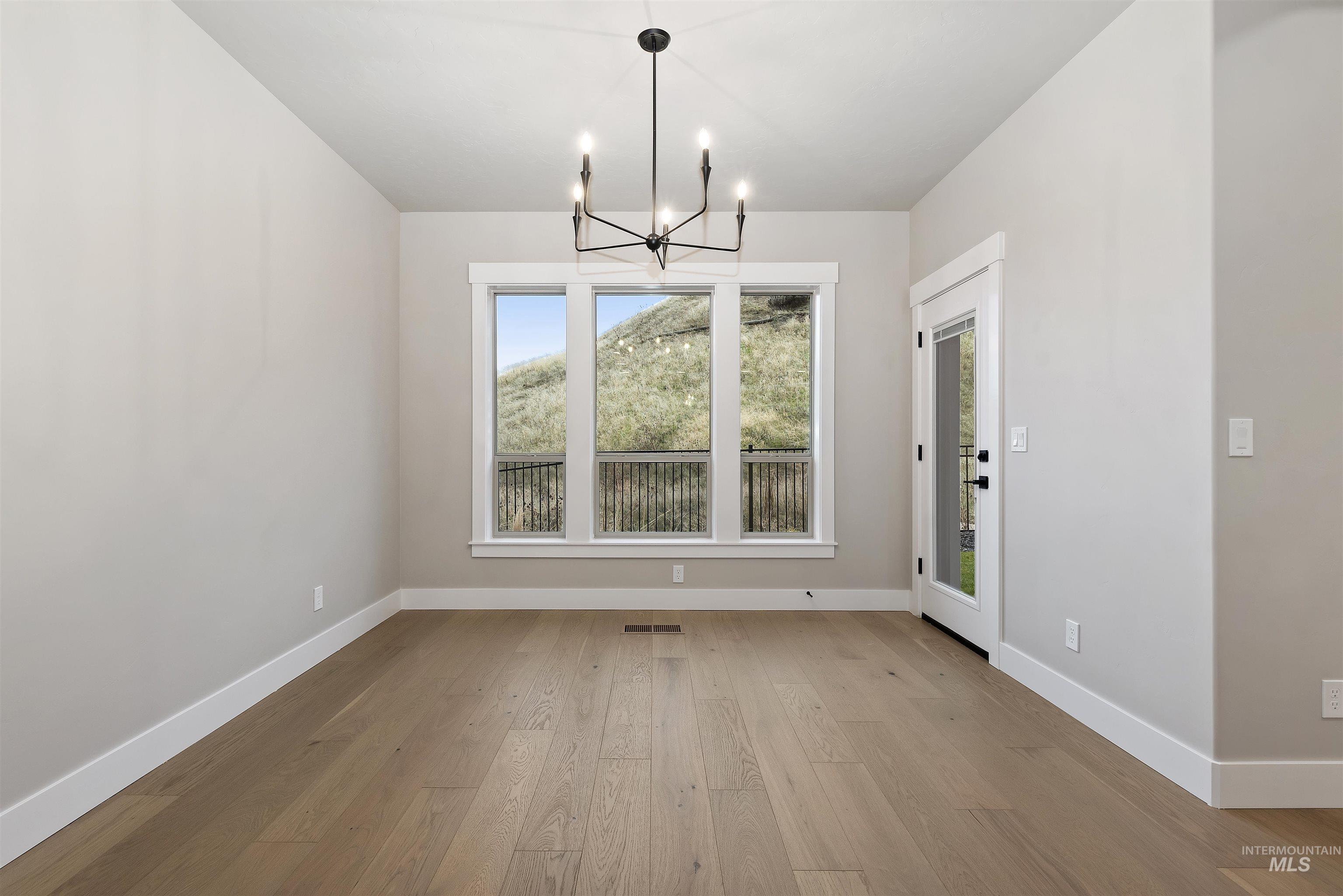 6616 N Good Dr, Eagle, Idaho 83714, 3 Bedrooms, 2 Bathrooms, Residential For Sale, Price $639,880, 98974664