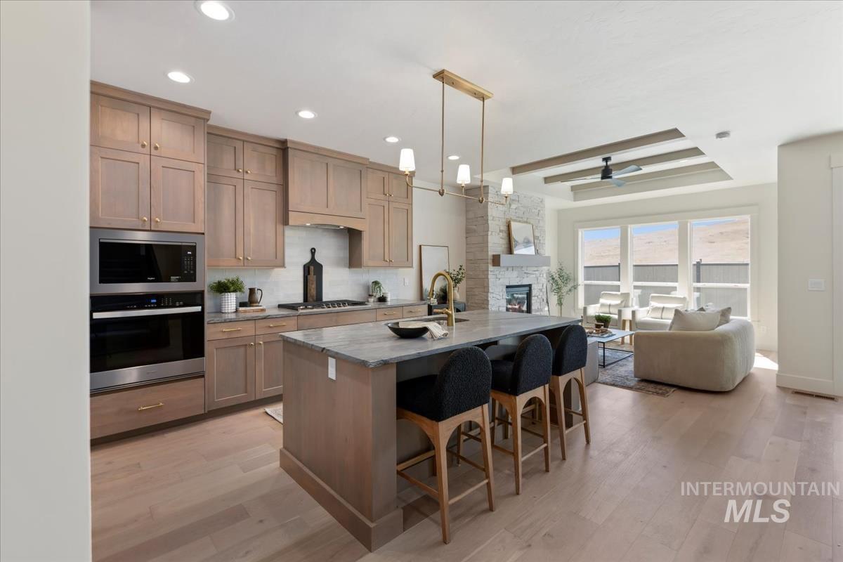 6531 E Ritcher, Eagle, Idaho 83714, 3 Bedrooms, 3 Bathrooms, Residential For Sale, Price $599,880, 98974665