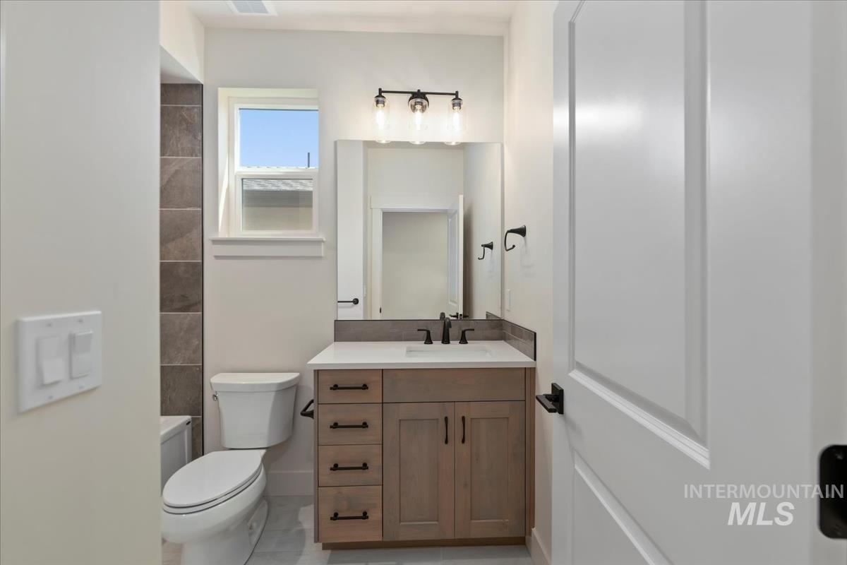 6531 E Ritcher, Eagle, Idaho 83714, 3 Bedrooms, 3 Bathrooms, Residential For Sale, Price $599,880, 98974665