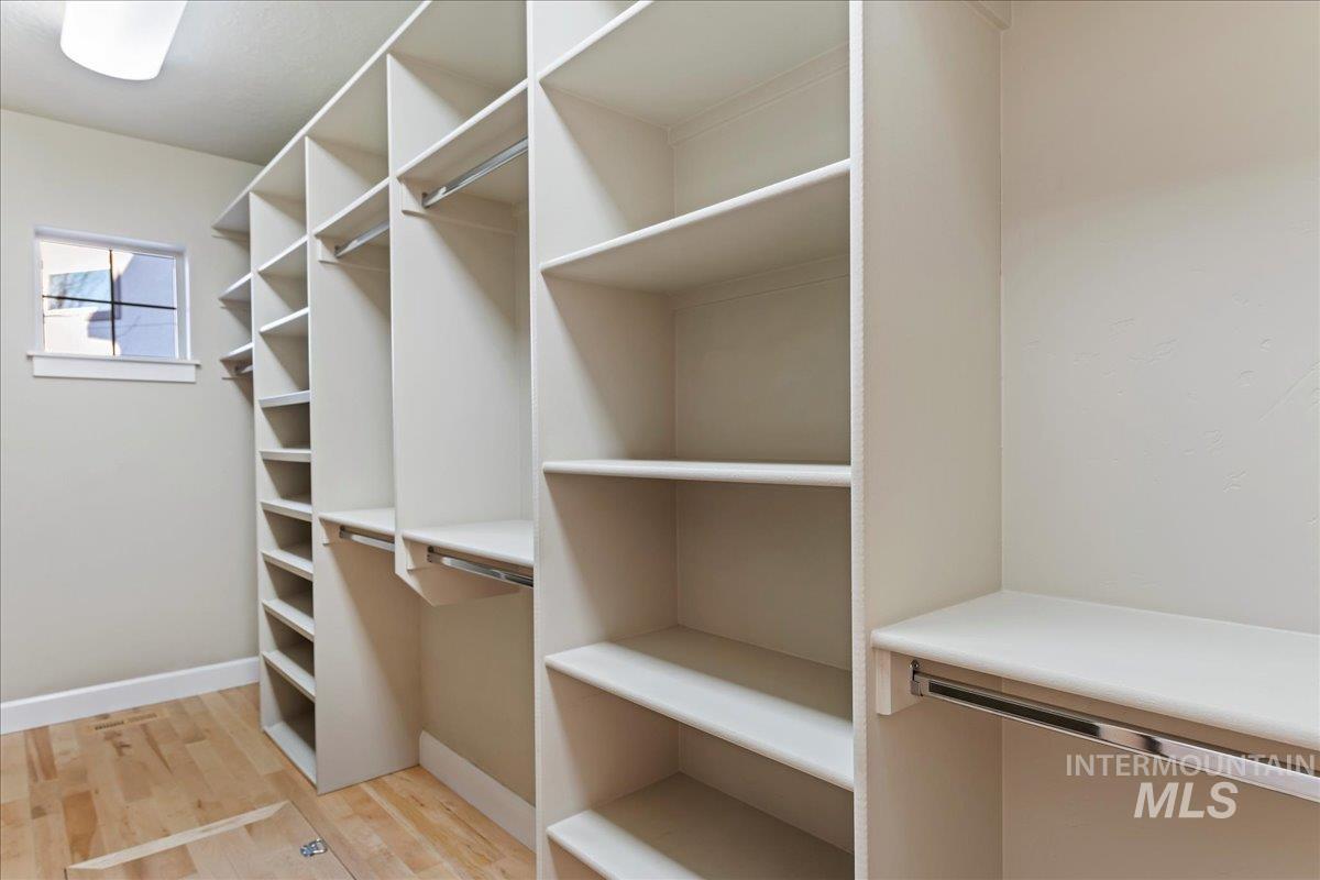 423 E Gannett, Meridian, Idaho 83642, 3 Bedrooms, 3 Bathrooms, Residential For Sale, Price $799,000,MLS 98974666