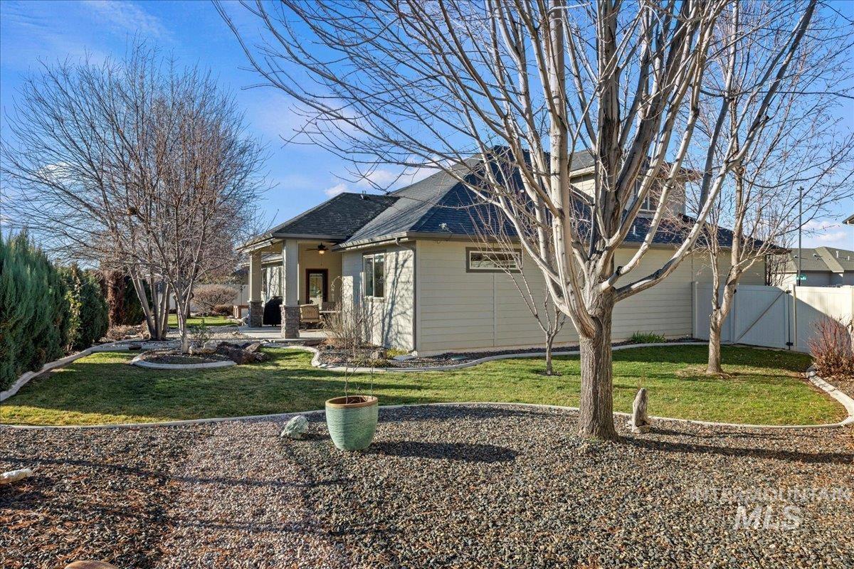 423 E Gannett, Meridian, Idaho 83642, 3 Bedrooms, 3 Bathrooms, Residential For Sale, Price $799,000,MLS 98974666